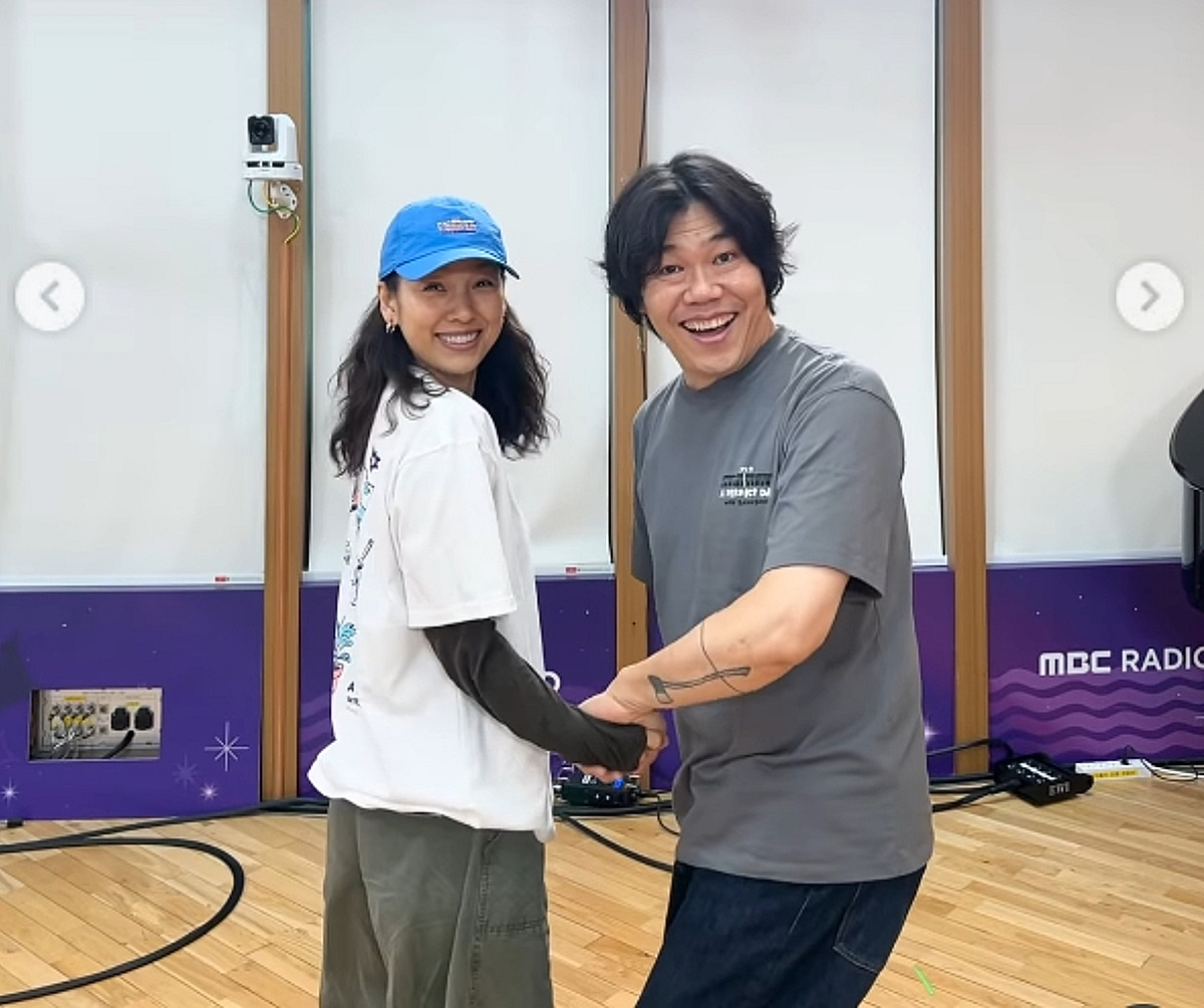 이상순♥이효리, 커플룩 입고 '활짝'..예쁜 부부 [스타이슈]