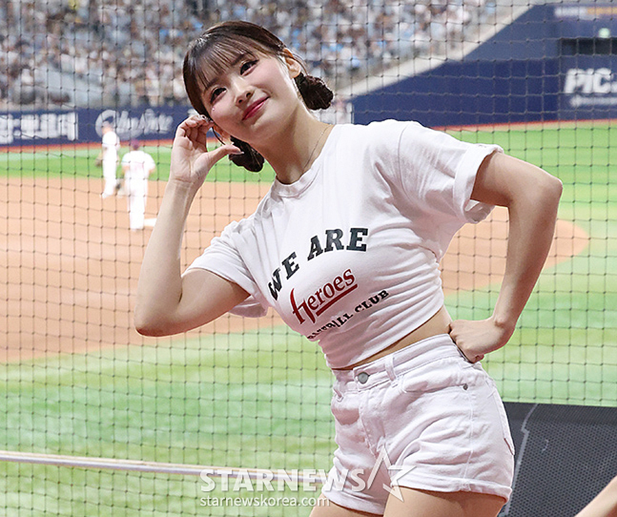 [포토] 최혜린 '하트 반쪽이'
