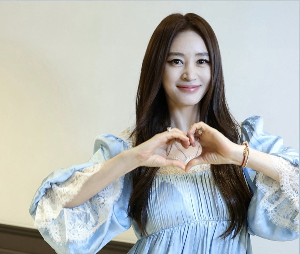 '55세' 김혜수, 대체 관리 어떻게 했길래..놀라운 동안 미모