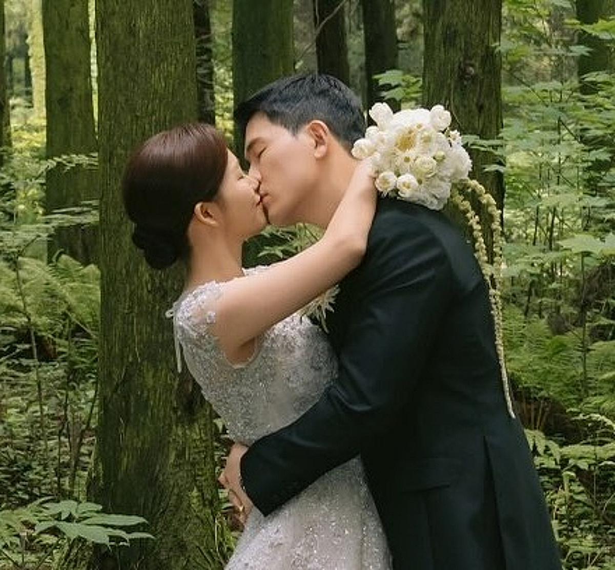 [전문] '미인대회 출신' 배우 이지연, '나솔' 21기 영철과 결혼..직접 밝혔다