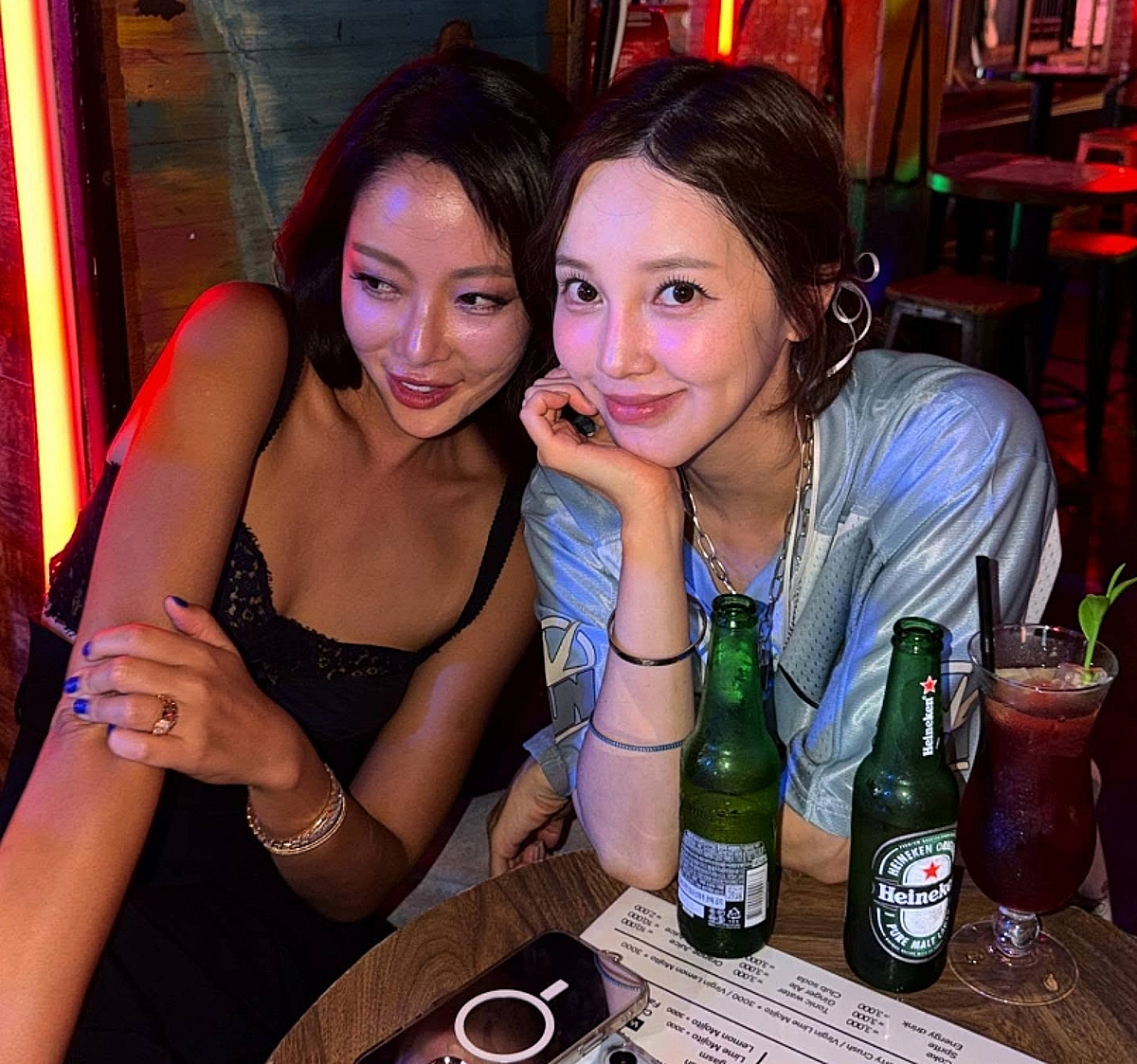 '황제니' 황정음, 논란에도 꿋꿋..클럽서 구릿빛 피부+란제리룩 소화 [스타이슈]
