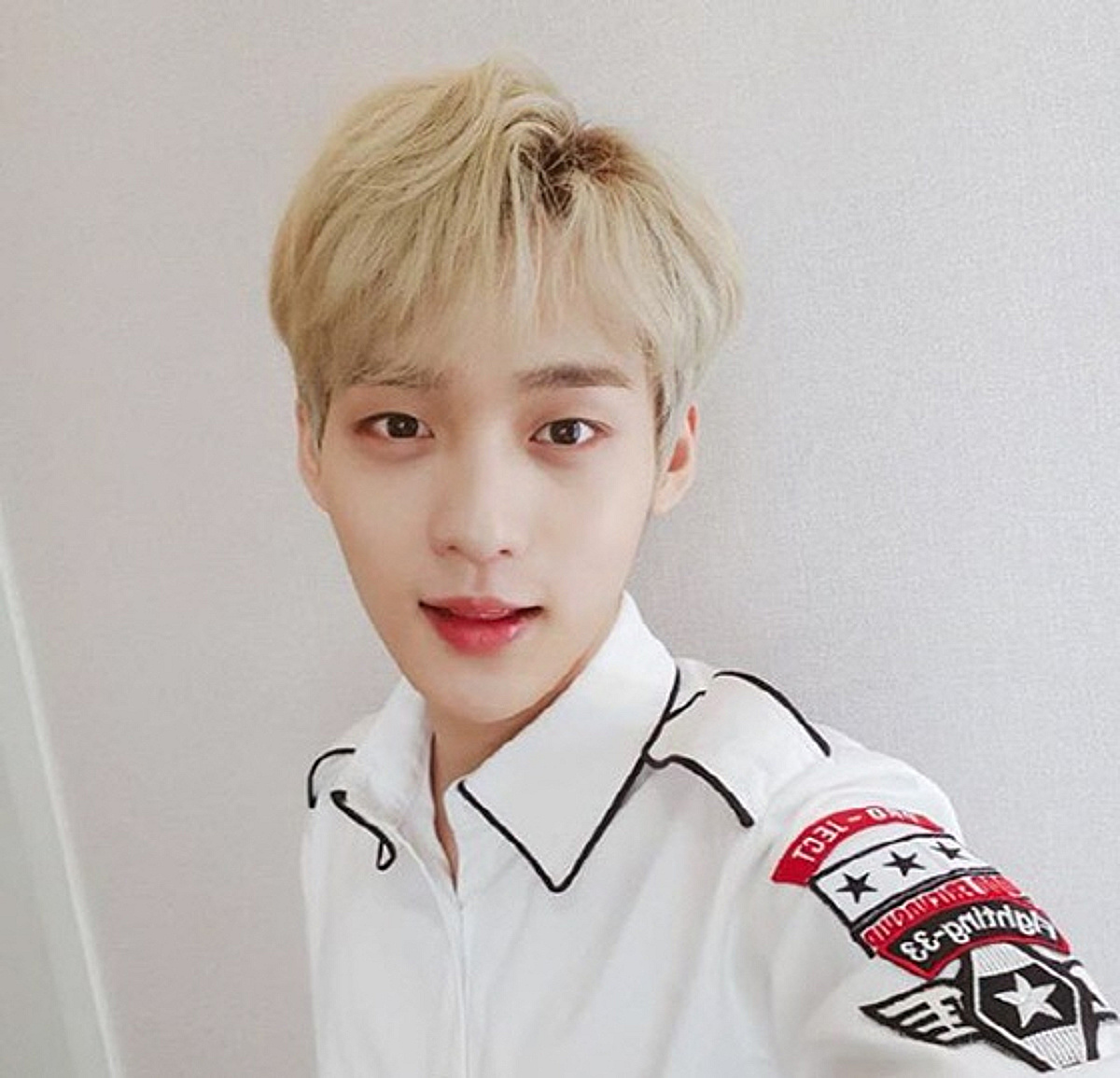 데뷔 두 달만..스무살에 떠난 故김동윤, 오늘(27일) 8주기 [스타이슈]