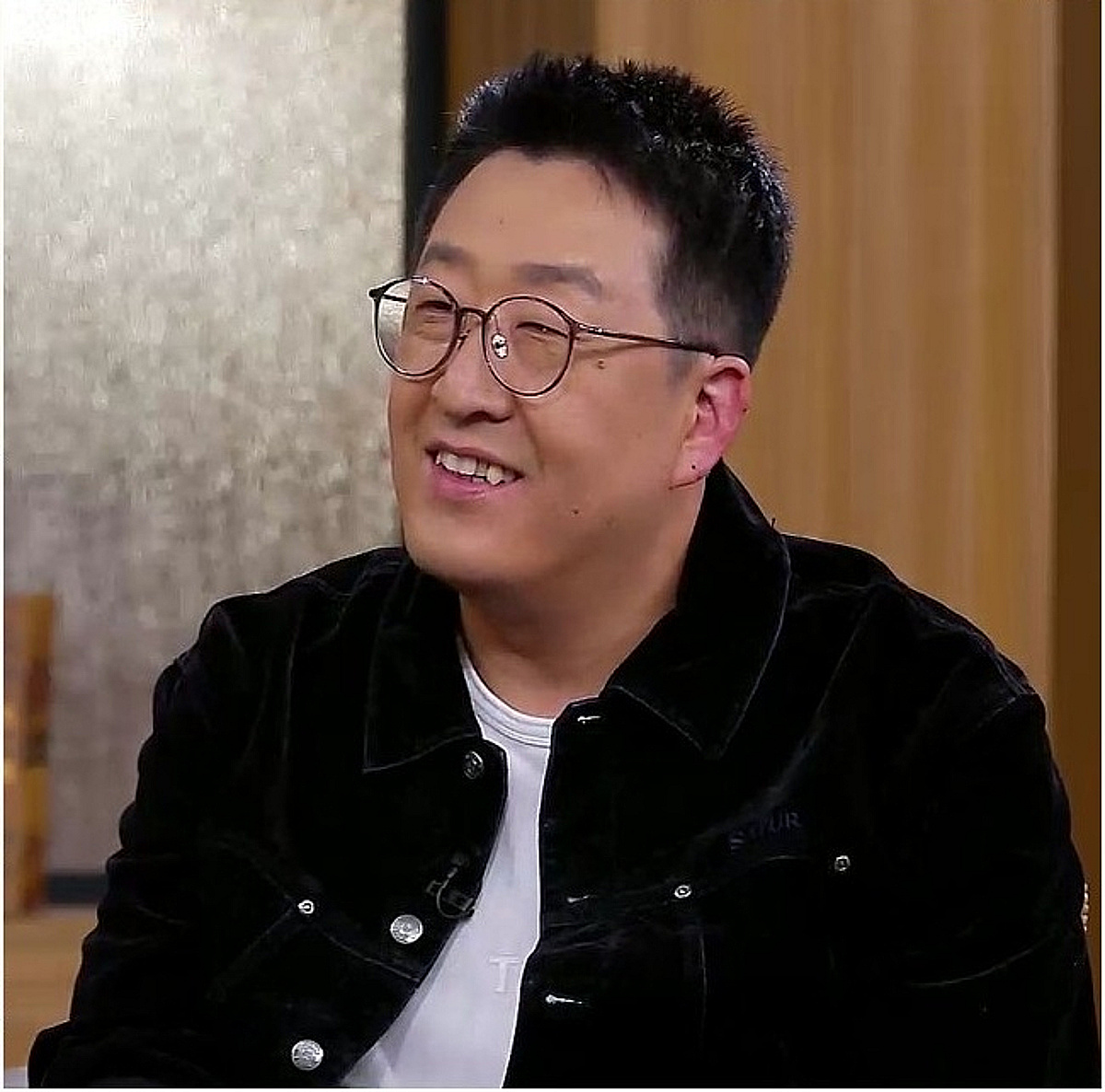 현봉식 "'17세 연상' 김윤석에 반말..너무 재밌었다" 노안 일화 [김주하의 데이앤나잇]
