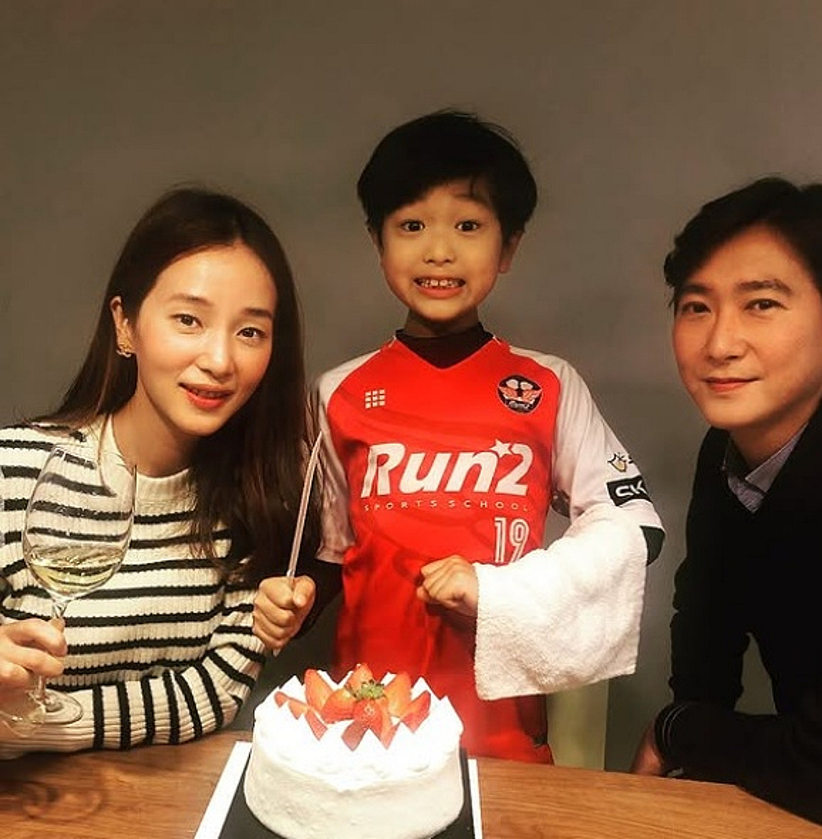 고지용, 이혼 후에도 가족사진 그대로..허양임은 아들 승재만