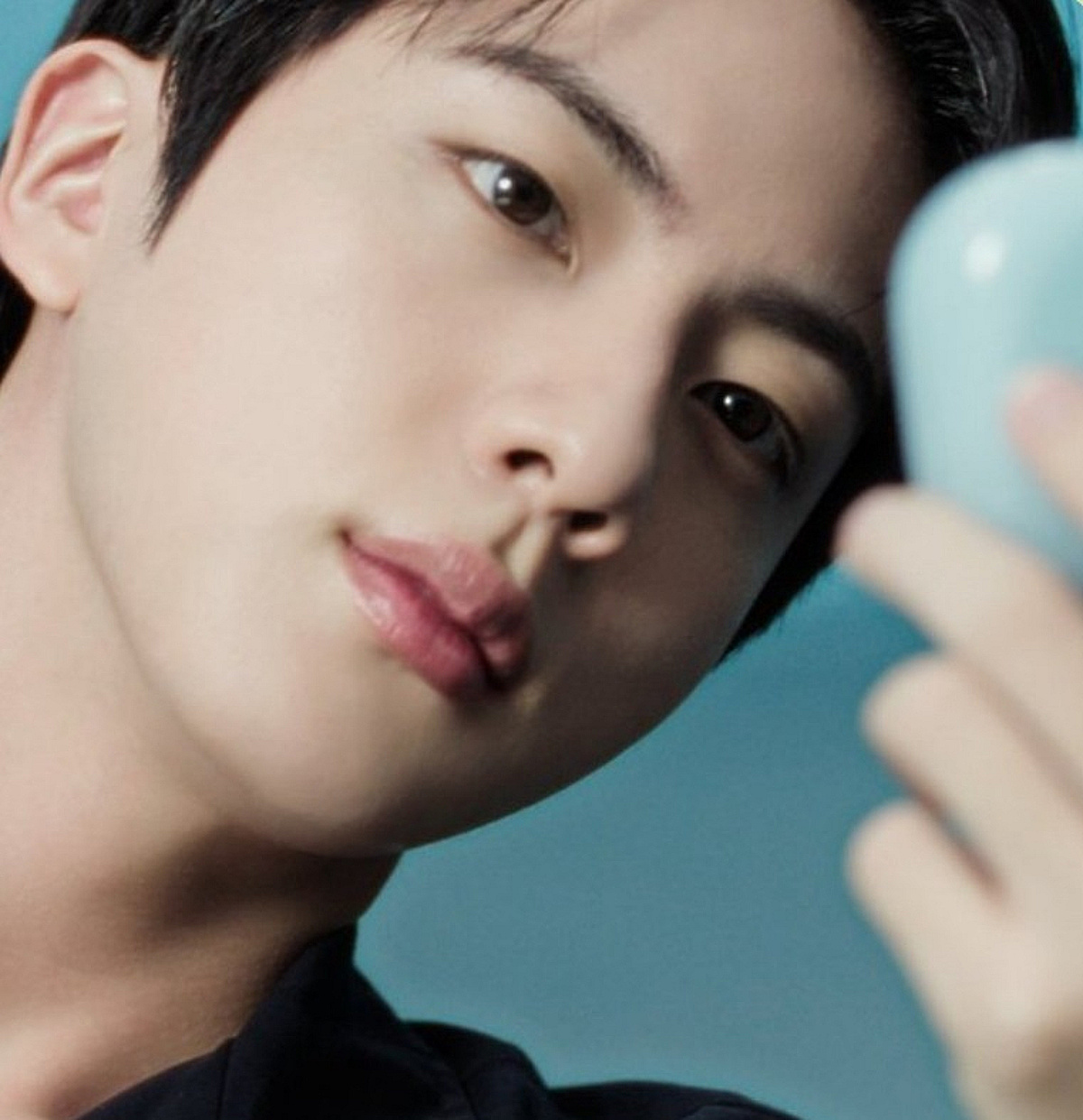 역시 '월드 아이콘'..방탄소년단 진, 월드컵 韓-체코 전 브라질 중계방송 깜짝 등장