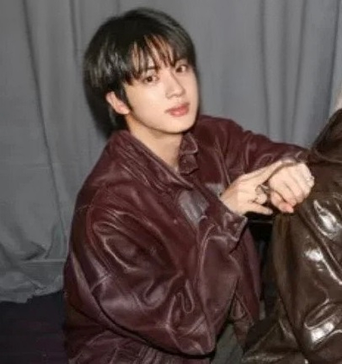 'JIN ROCKS IHEARTFESTIVAL' 방탄소년단 진, 美 아이하트라디오 페스티벌 사로잡은 '세이렌'