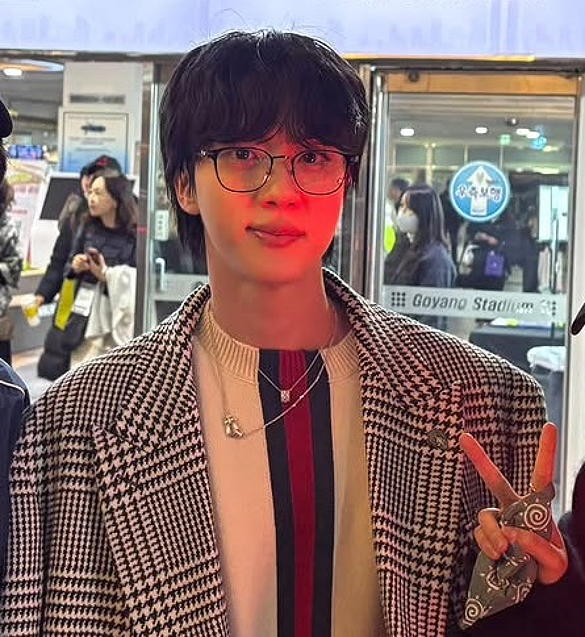 BTSジン、ワールドツアーでキアンチャン兄妹と再会..コクーン「ただ光