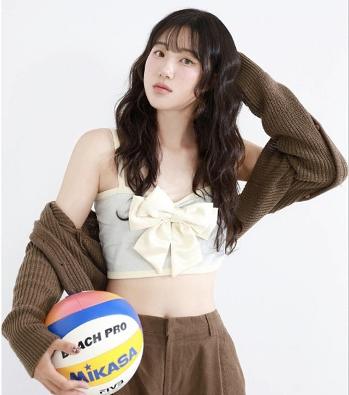 "예뻐서만이 아니다" 韓 비치발리볼 여신에 외신도 찬사... "원정비 700만원, 알바로 버텼다" 신지은, 비인기 종목서 8년 버텨 첫 승 [아이치 나고야 AG]