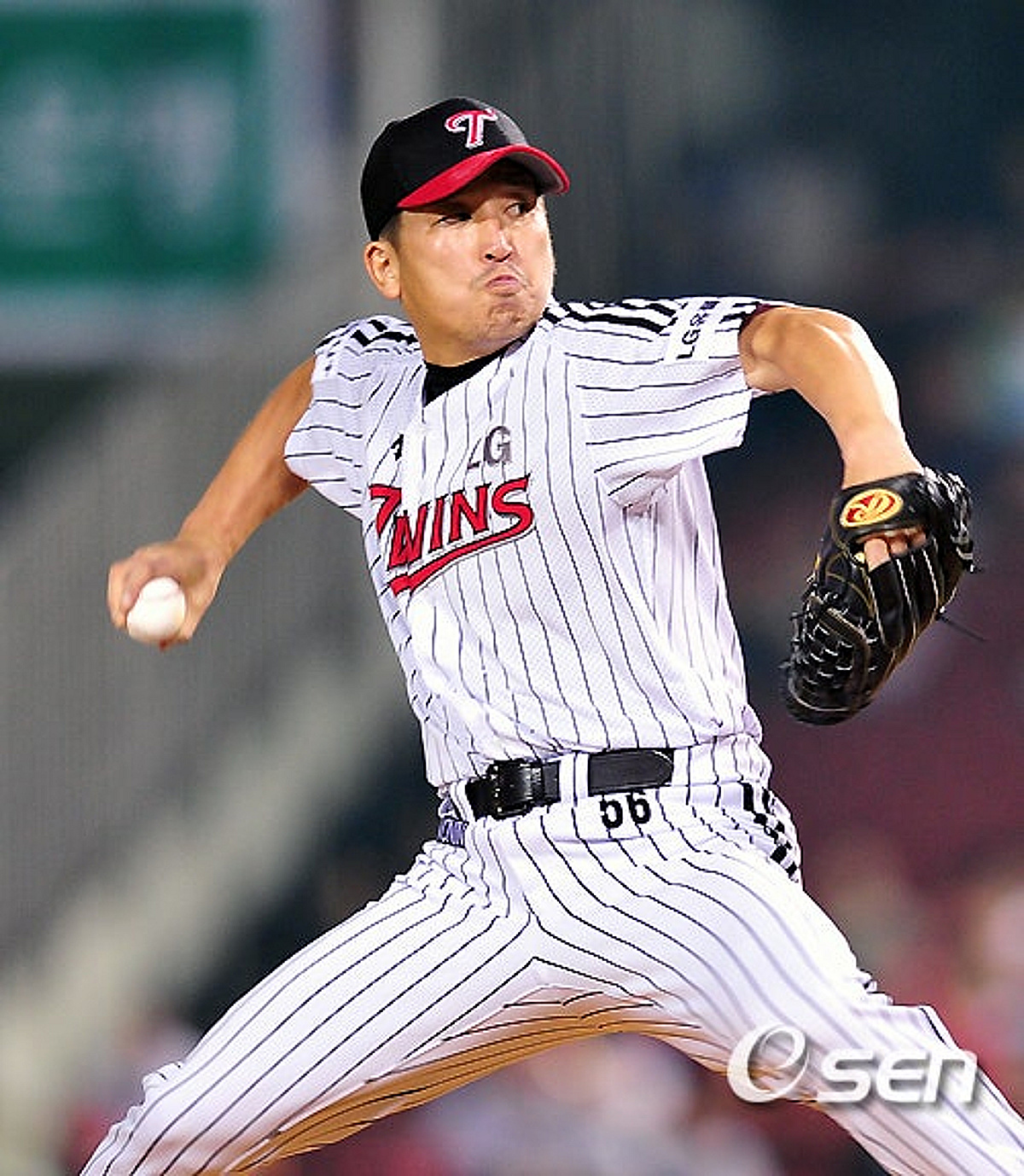 '前 LG 마무리' 오카모토, 음주운전으로 日서 긴급 체포 "오전 8시경 신호 대기하던 차량 추돌"