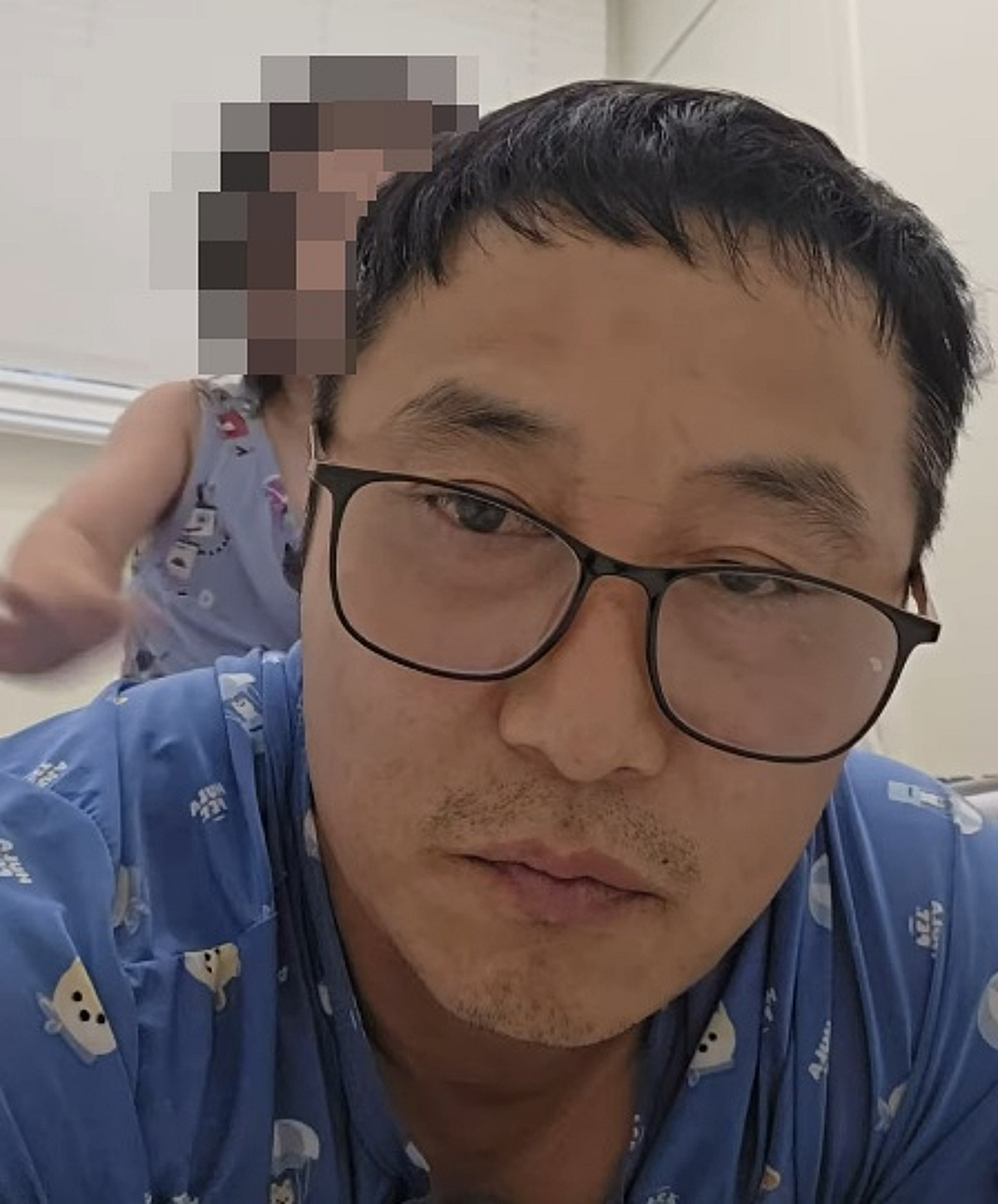 '50세 재혼' 김병만, 등 위에 뛰어든 子에 한껏 지쳐도.."살맛 난다"