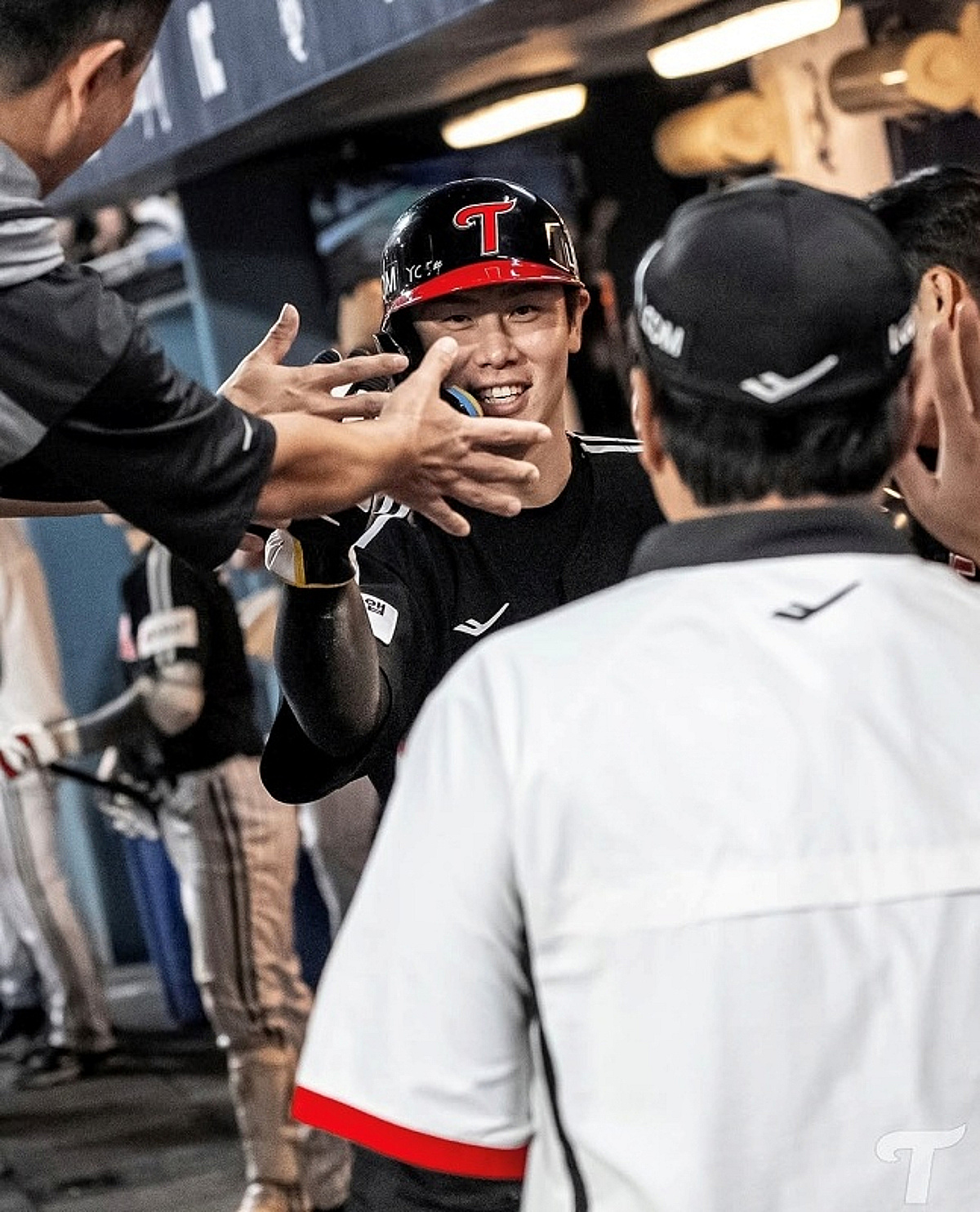 "내 타구는 왜 다 정면으로 갈까" 리드오프 홍창기 26일 만의 3안타, 가장 힘겨운 시즌... 가장 익숙한 자리에서 터졌다