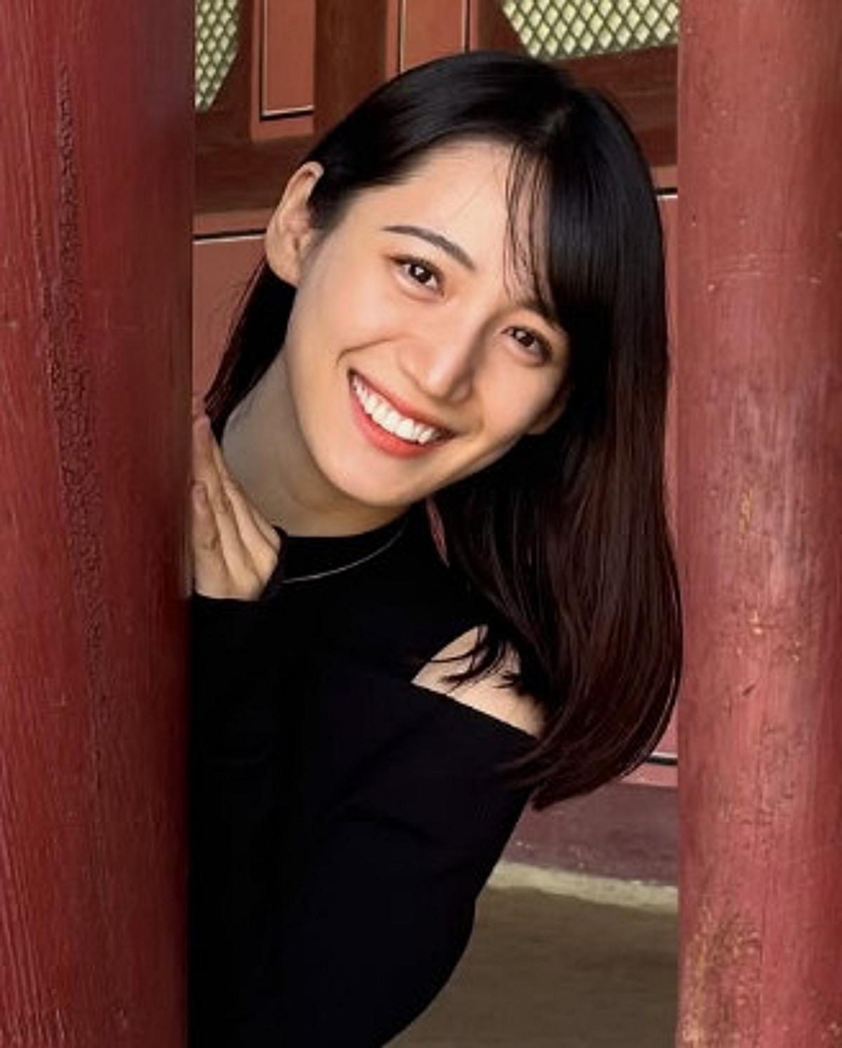 '찐 육상부 출신' 日 여신 아나운서, AG 육상 직관 화제 "취재 아니고, 선배 응원 왔어요"... 팬들 "달리는 모습 상상돼"