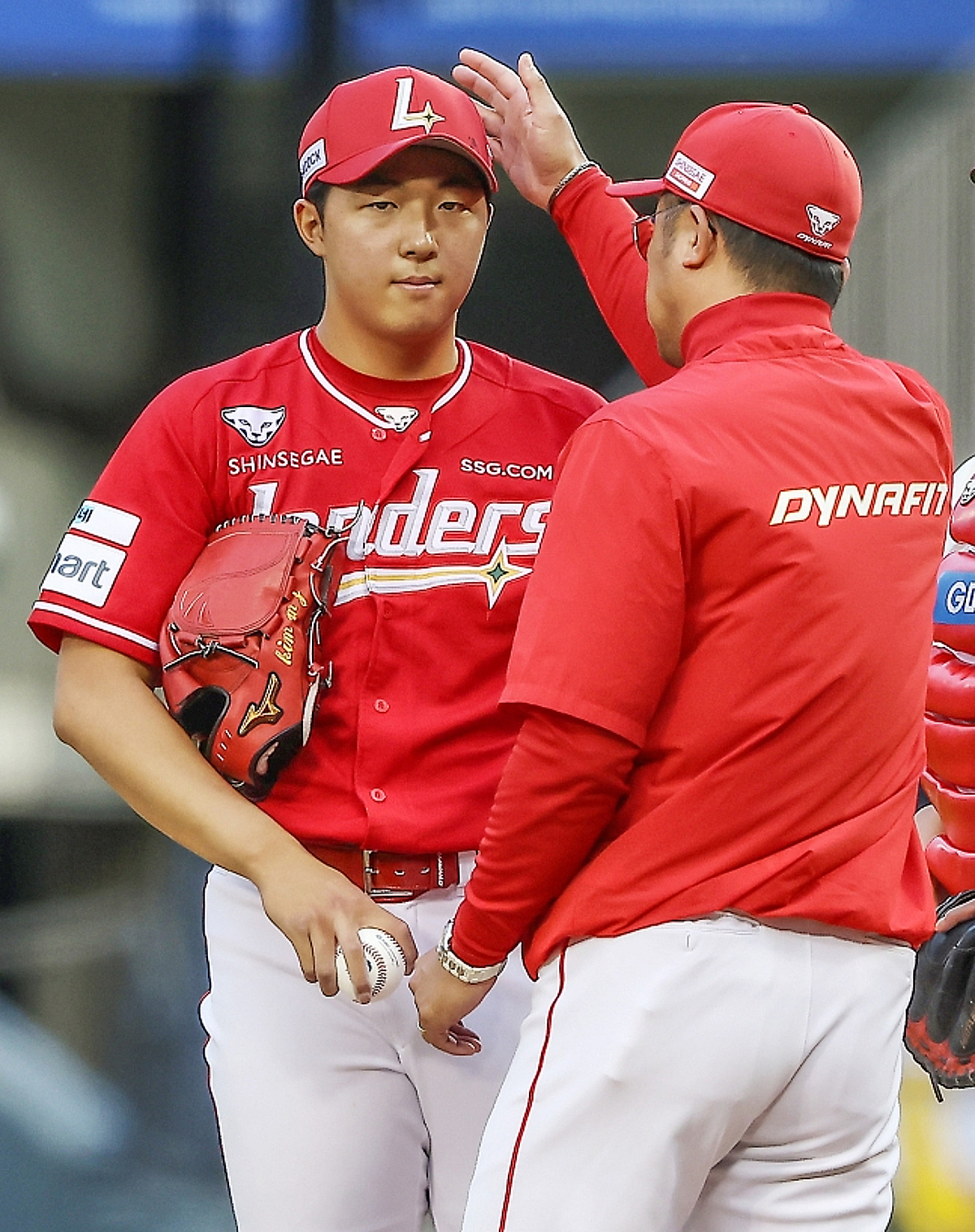'ERA 3.67 VS 6.31' 하필 전반기 마지막 상대가... 다시 루키의 어깨를 믿어본다