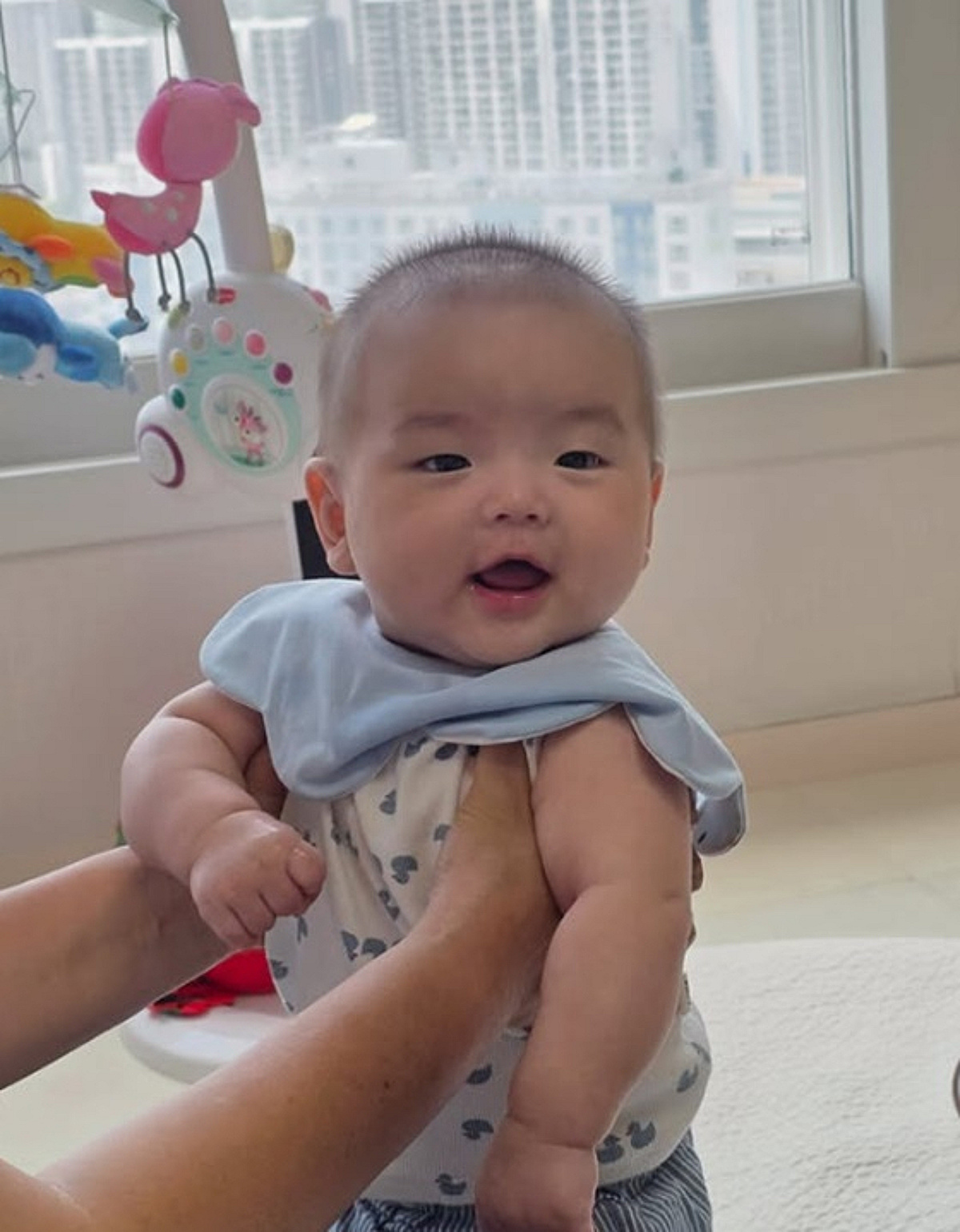 '공무원♥' 곽튜브, 순둥이 子 자랑 "피곤해도 울지 않아"