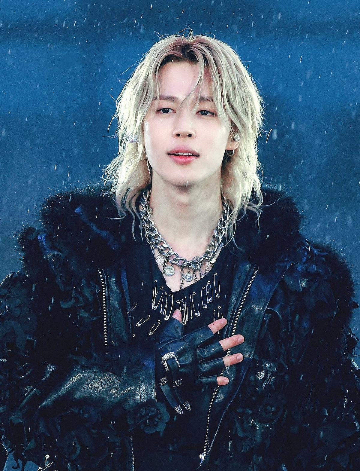 雨の中でも神ジミン」BTSのジミン、BTSで雨天コンサートを圧倒 | STARNEWS