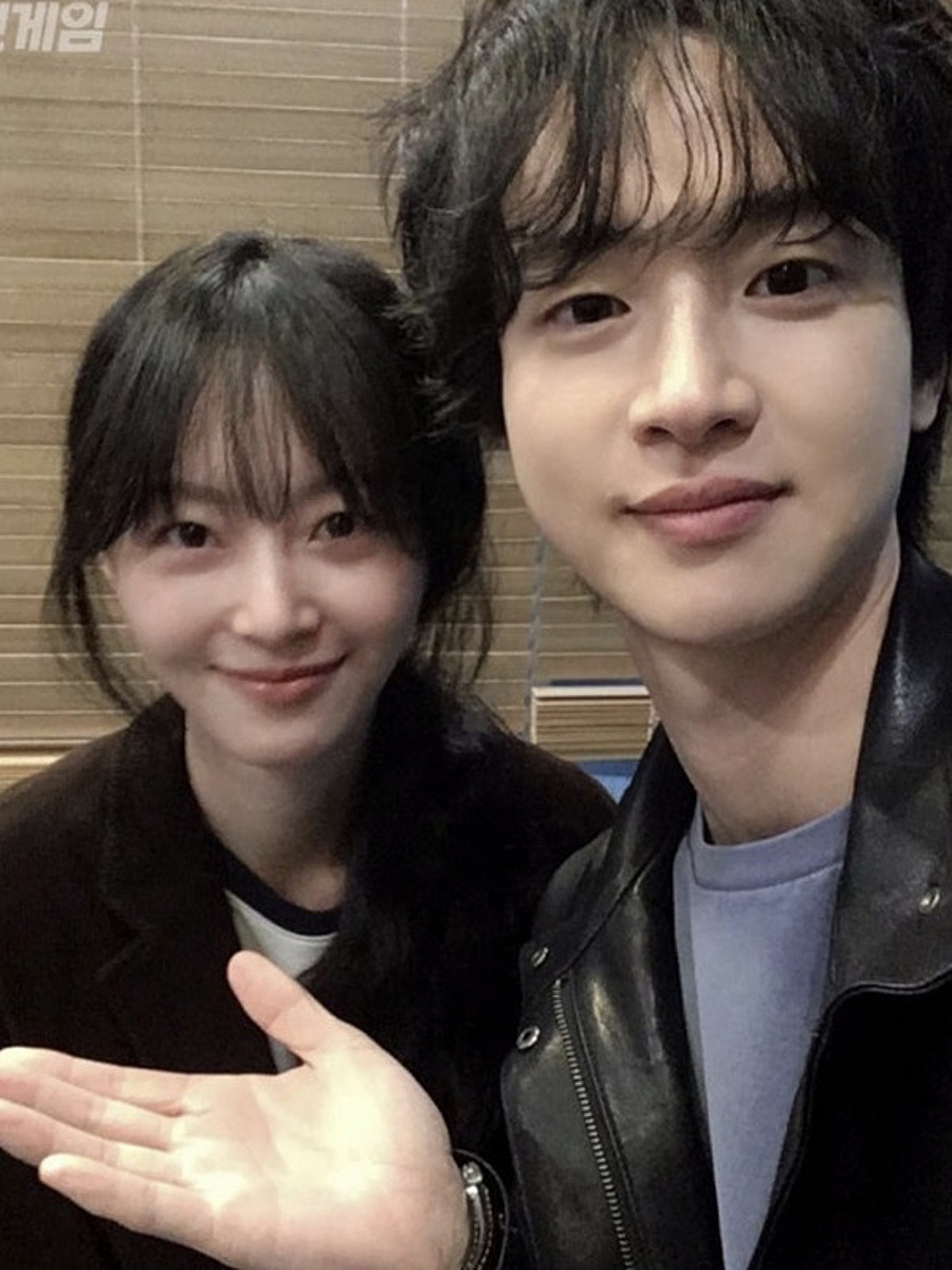 '팬들 돈' 2635만원으로 예비신부 '주연' 만든 장동윤..김승윤과 결혼 발표 후폭풍 [스타이슈]