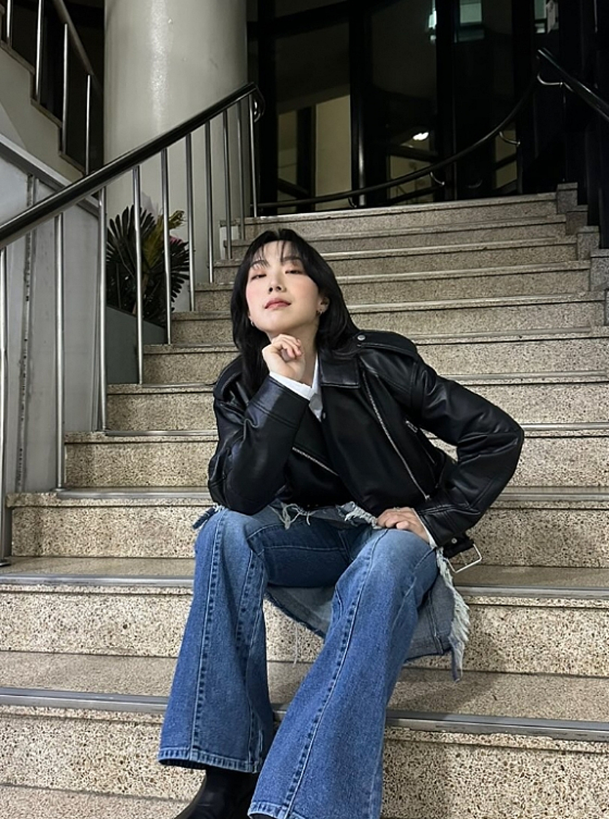 유다빈 전속계약 갈등 본격화..'피프티 소송' 변호인 뛰어든다[스타이슈... - 뉴스 썸네일 이미지