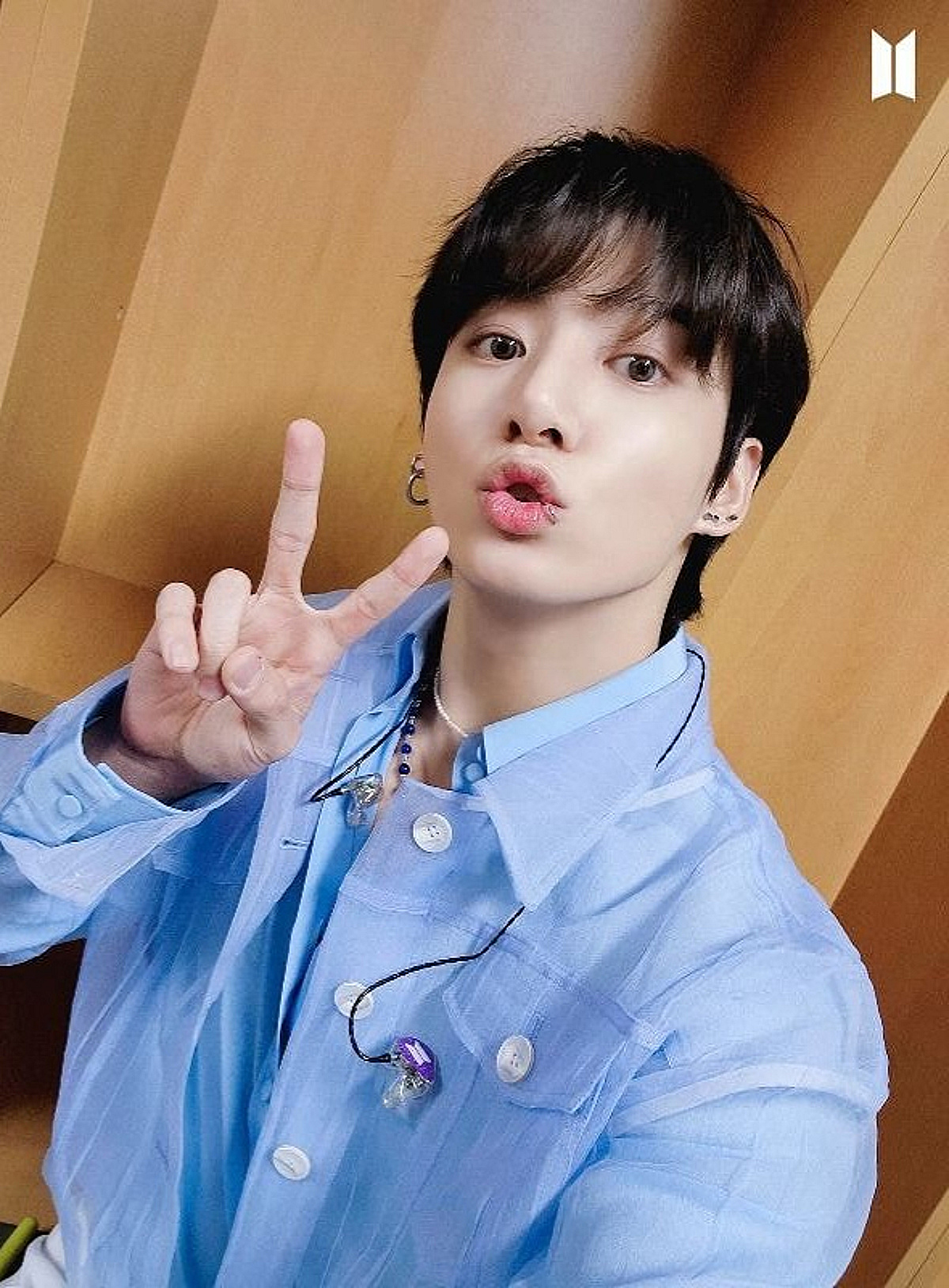 クラス'が違う！ BTSのジョングク韓国ファンクラブ、光化門の超大型