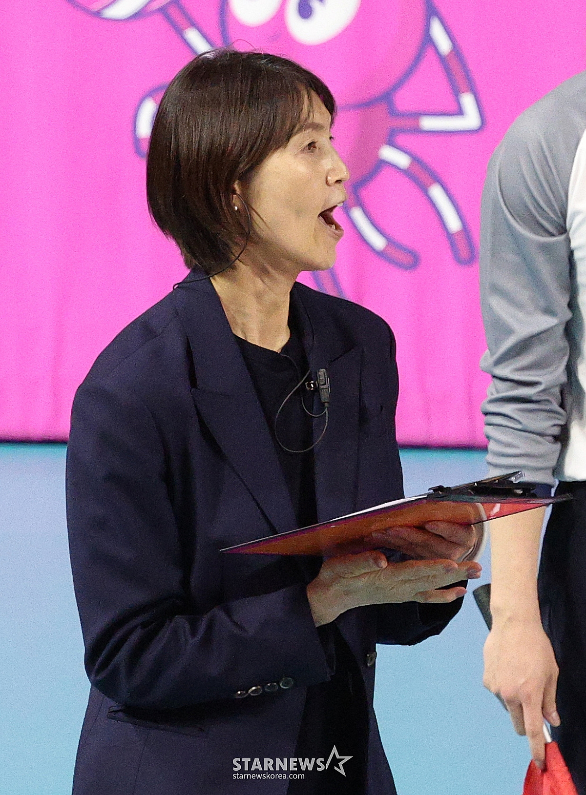 [포토] 선수들 독려하는 요시하라 감독