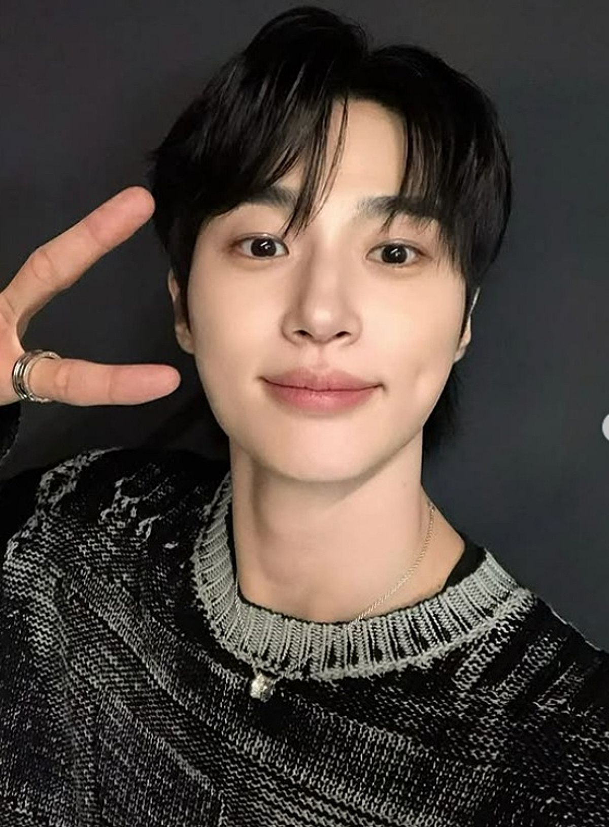 변우석, 팬들 향한 하트에 보조개 미소까지..요코하마 홀린 비주얼
