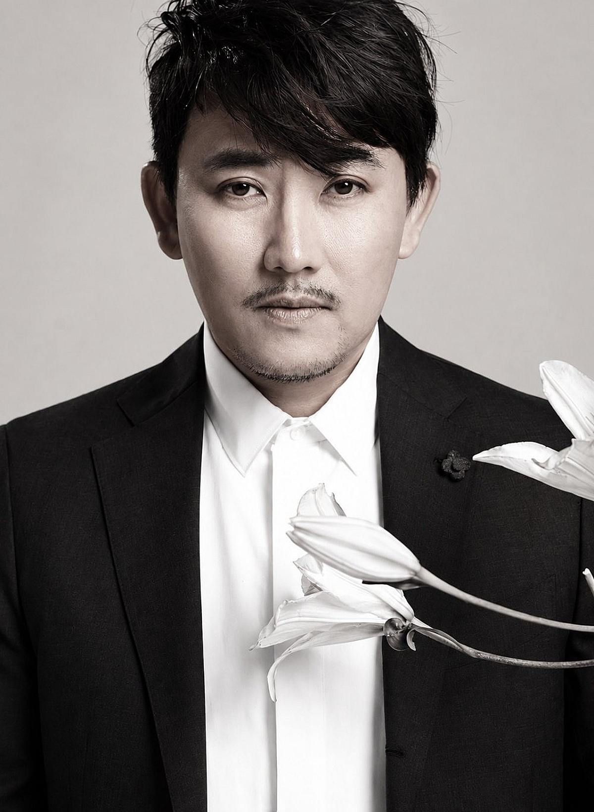 이승철, 첫 손주 품에 안았다..벅찬 소감 "눈을 떠 바라보아요"[공식]
