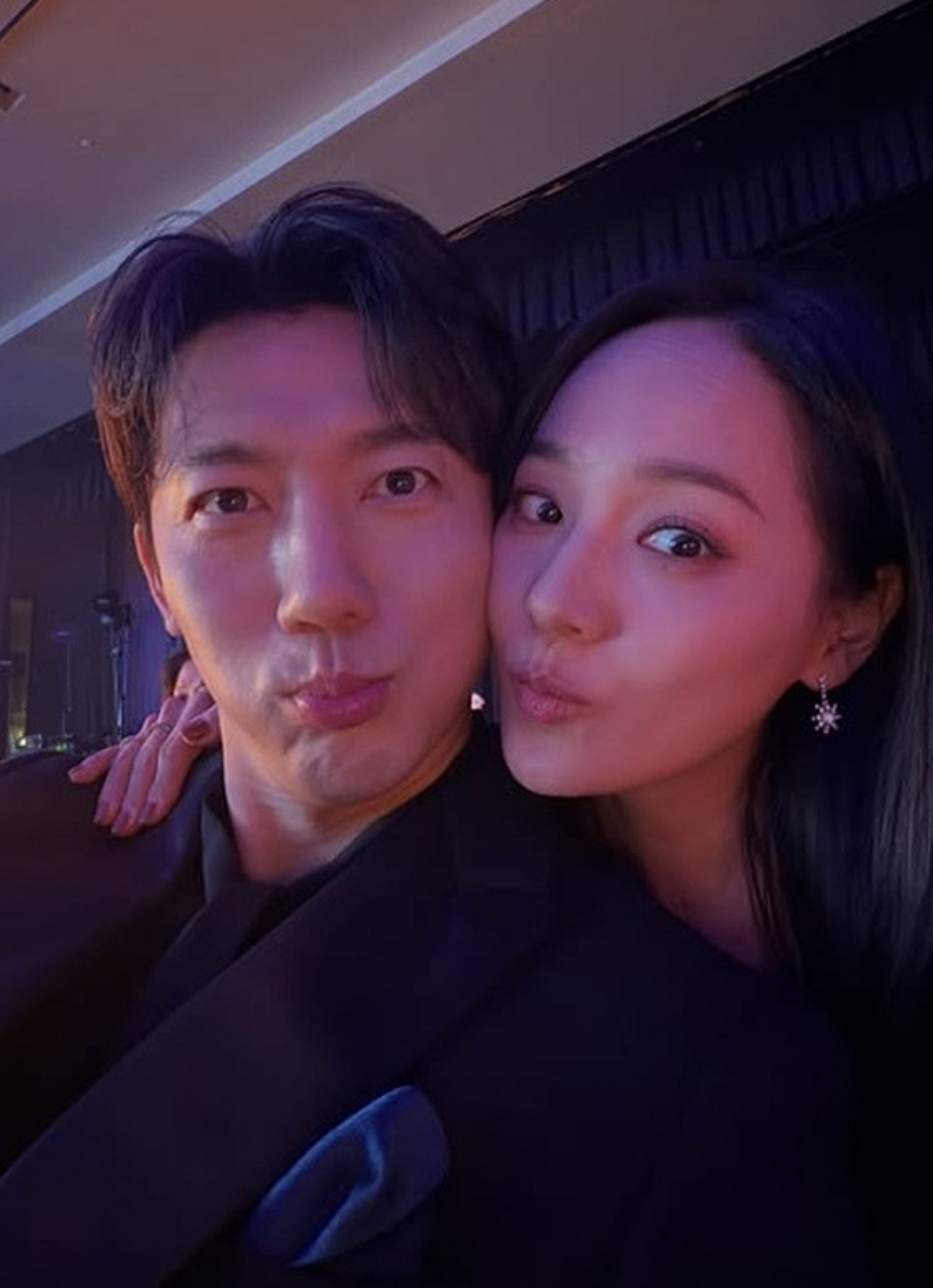 기태영♥유진, 40대 안 믿기는 미모..결혼 15년 차에도 달달