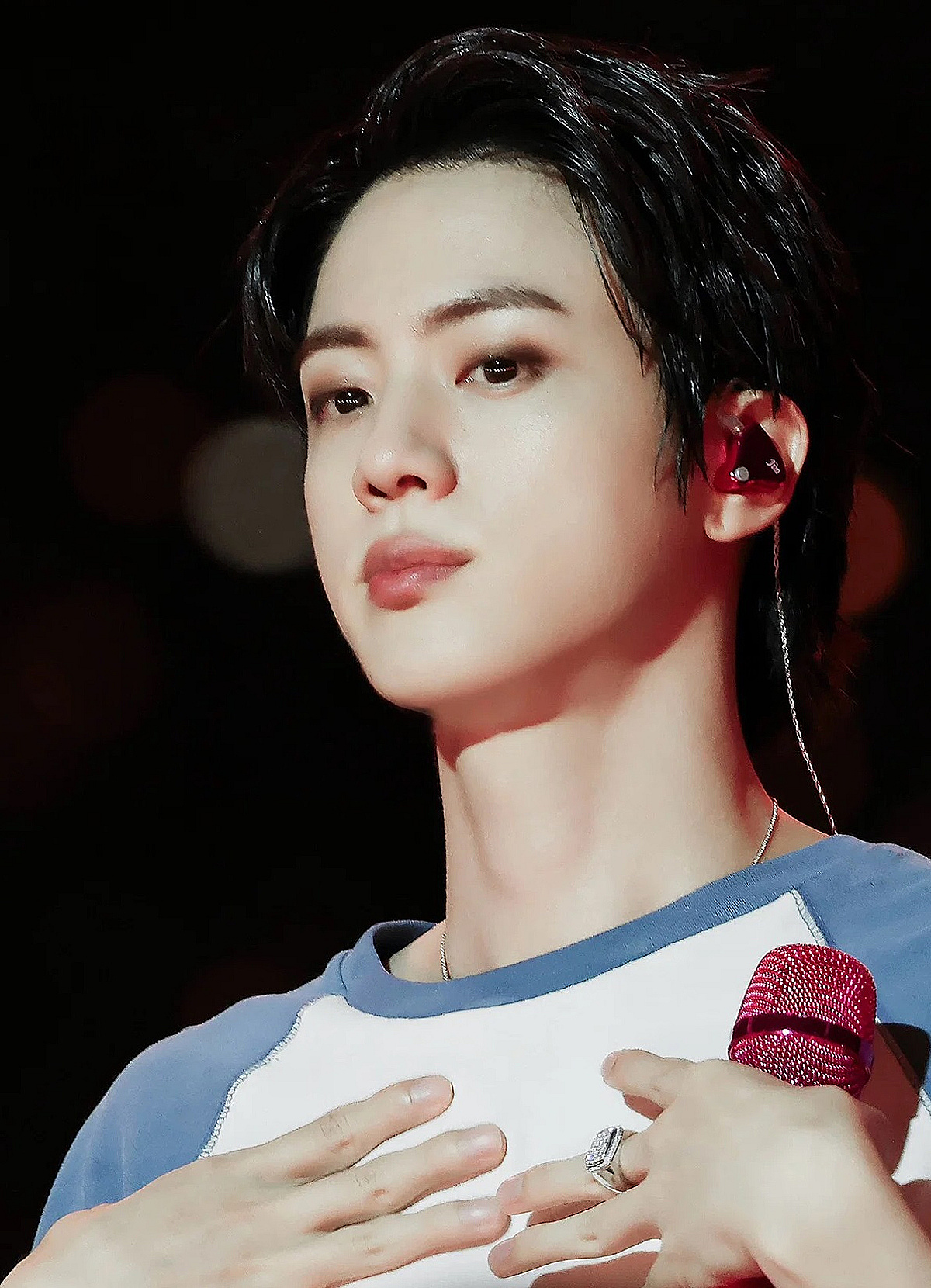 '솔드아웃 킹' 방탄소년단 진, 구찌 캠페인 재킷→시카고 콘서트 티셔츠 품절 또 품절 '大인기'