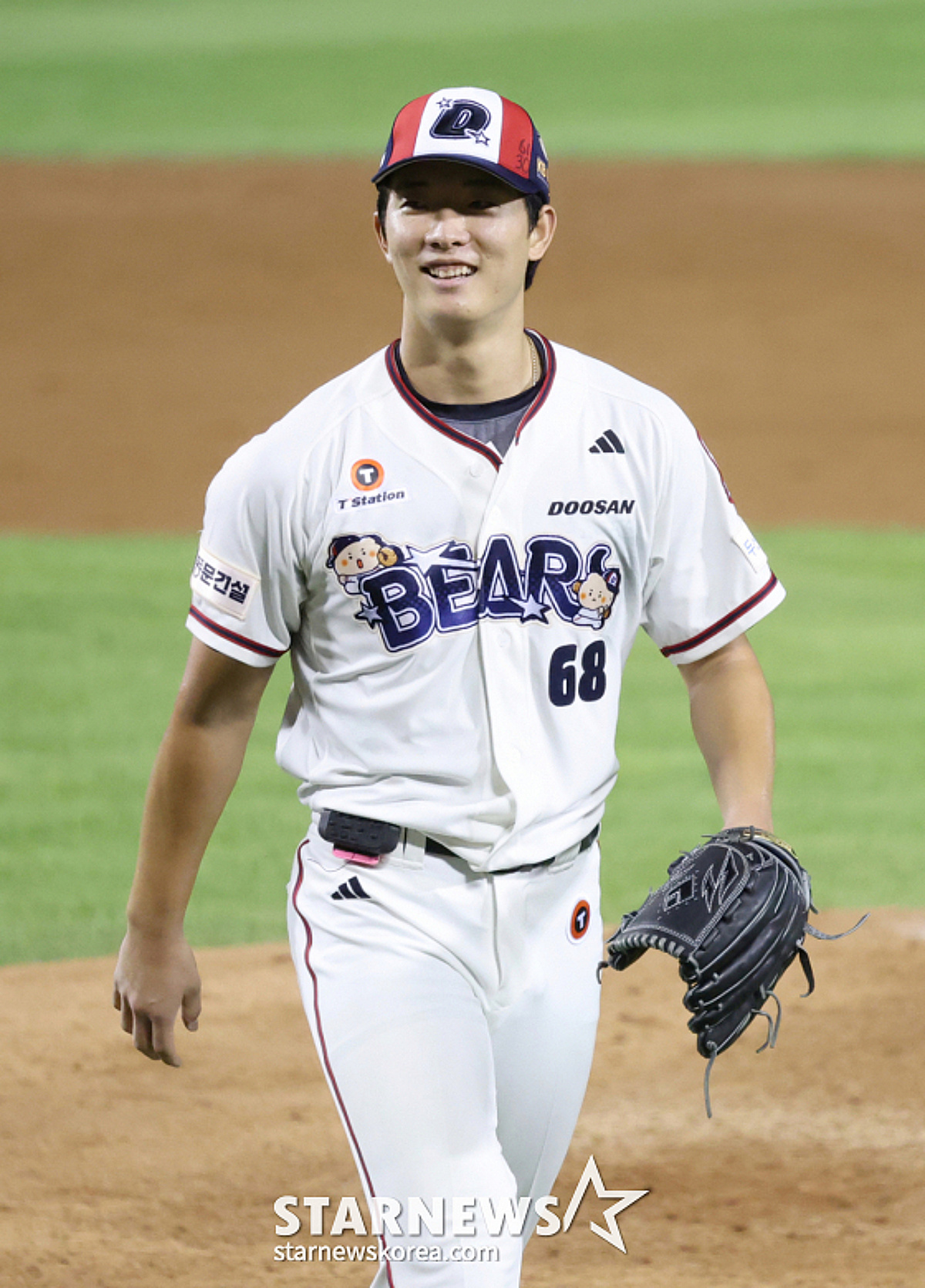 '오늘(13일) 지면 1G차'... "바닥 쳤다, 다시 힘내서 올라갈 시점" 위기 속 그래도 사령탑은 웃었다→선발 라인업 공개 '국대 투수 일낼까' [잠실 현장]