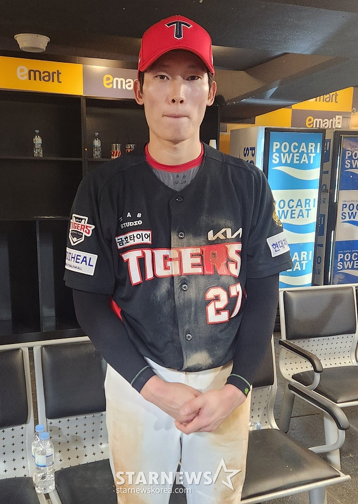 '흙투성이 유니폼' 김호령의 타이거즈 정신, "빨리 계약해" 오늘이 가장 싼 '예비 FA' 가치