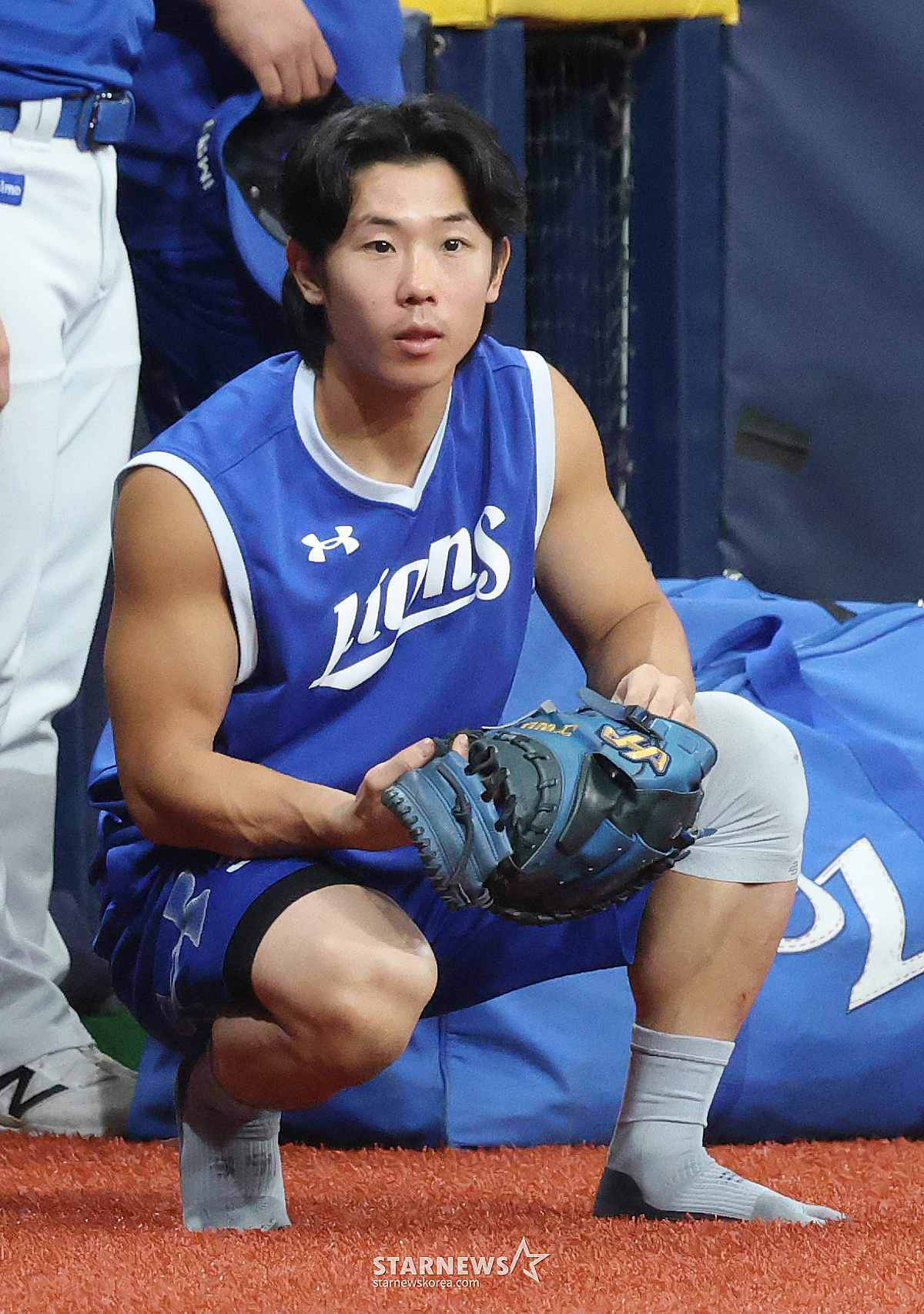 [포토] 김성윤 '적진을 바라보며'