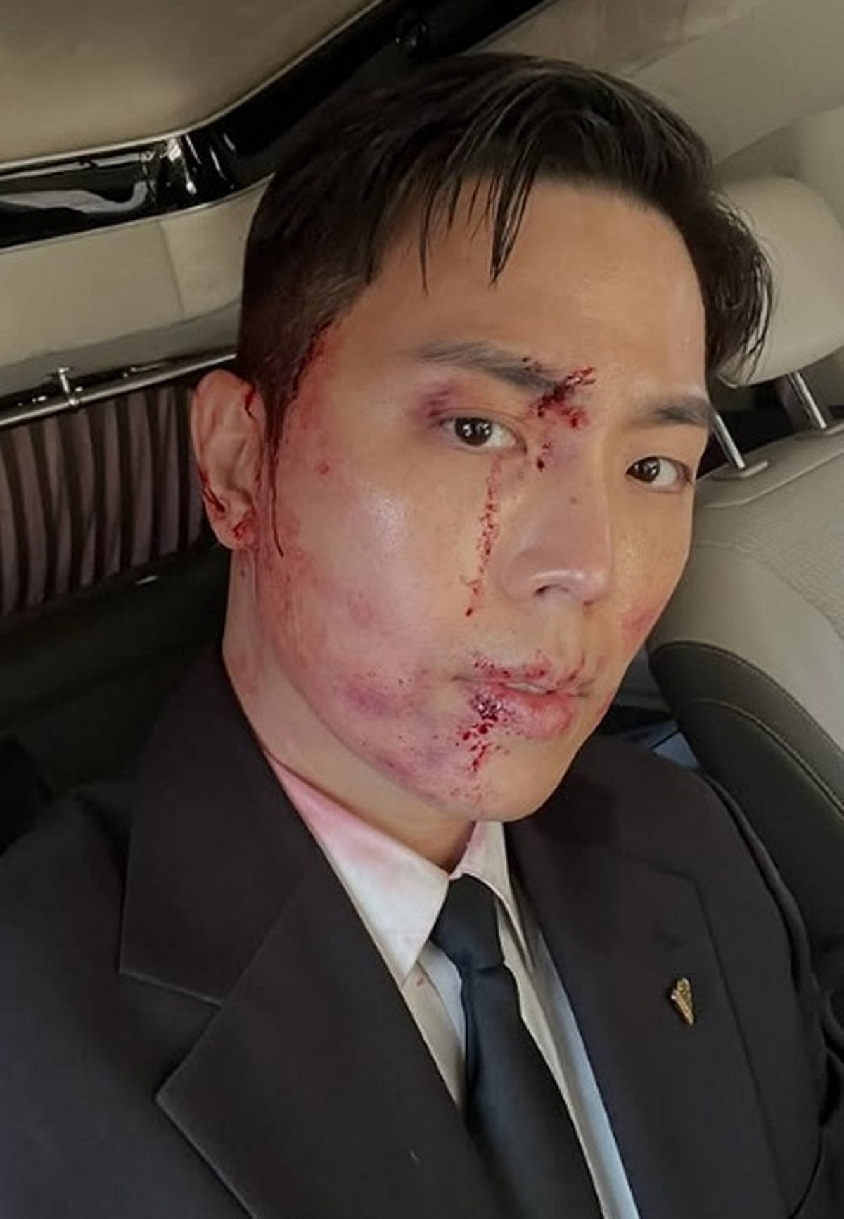 이동하, 피 범벅 '김부장' 종영 소감..아내 ♥소진 "수고했어요"
