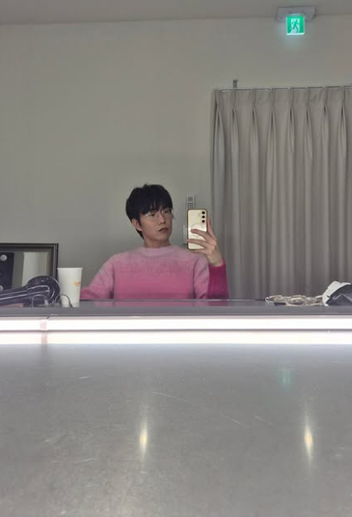 "술·담배 거의 NO" 47세 성시경, 날렵한 턱선 비결? 알고보니[스타이슈]