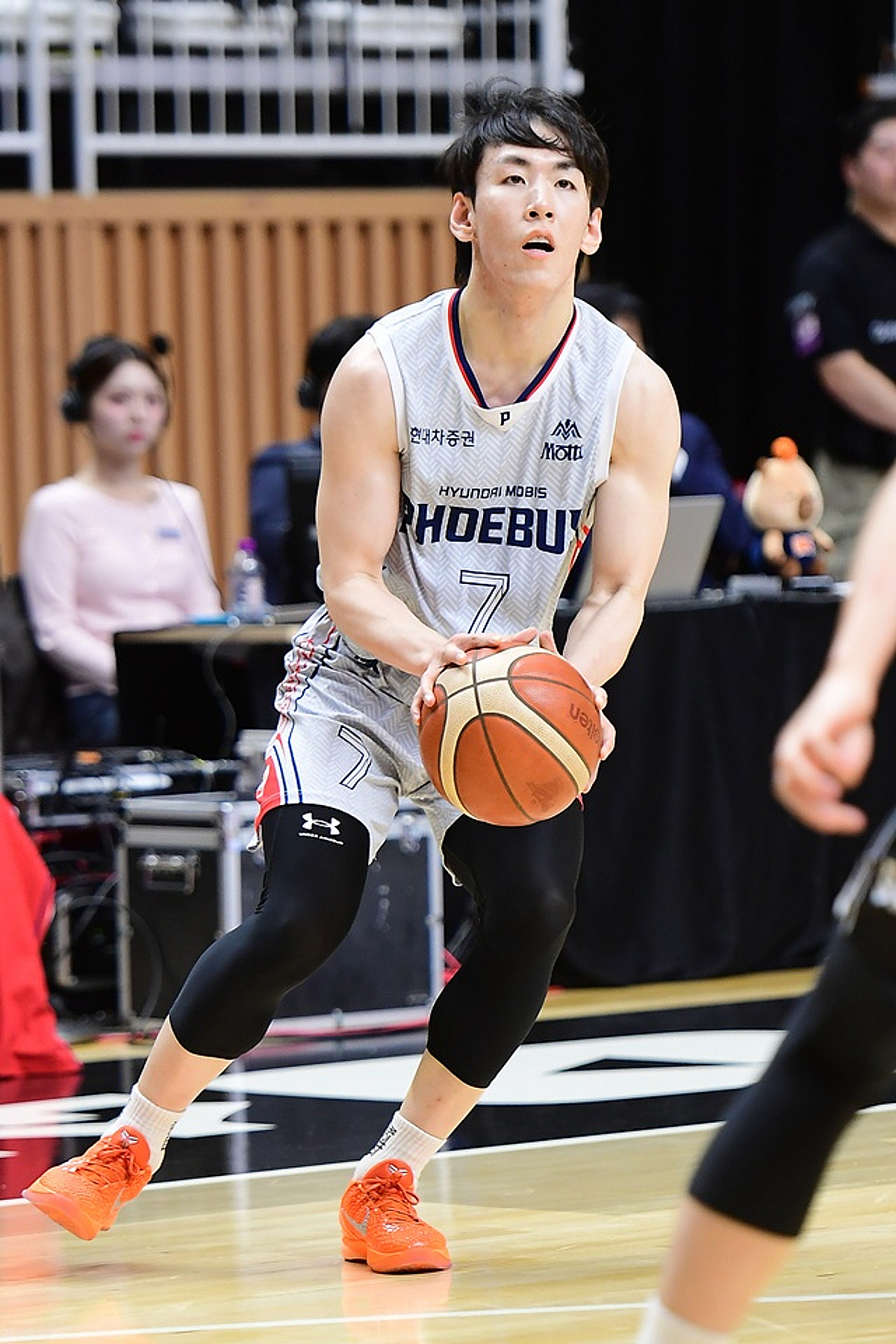 [현장 인터뷰] 힘들 때 지켜준 아내, 이날도 경기장에 있었다... 현대모비스 서명진 13점 폭발 "정말 고맙다"