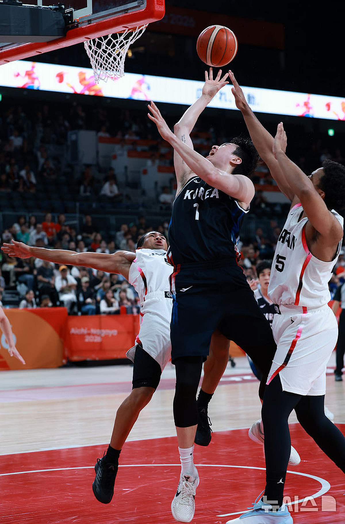 '이현중 27P 18R 하드캐리' 韓 농구 금메달! 일본 67-57 격파... 무려 12년 만의 金 '새역사' [아이치 나고야 AG]
