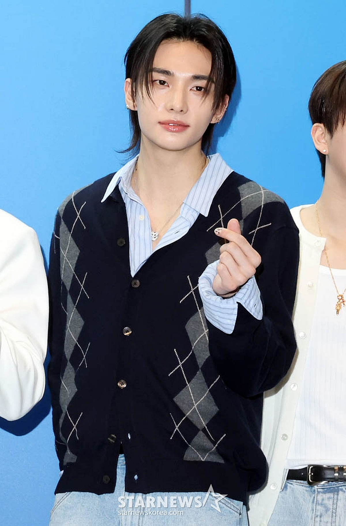ストレイキッズのヒョンジン『彫刻美男のハート』 [☆写真] | STARNEWS