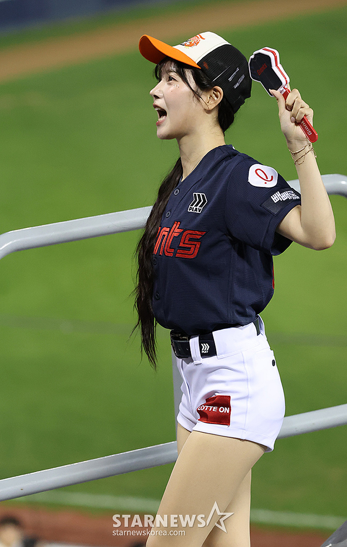 [포토] 이하은, 캡 하나로 청순미 완성