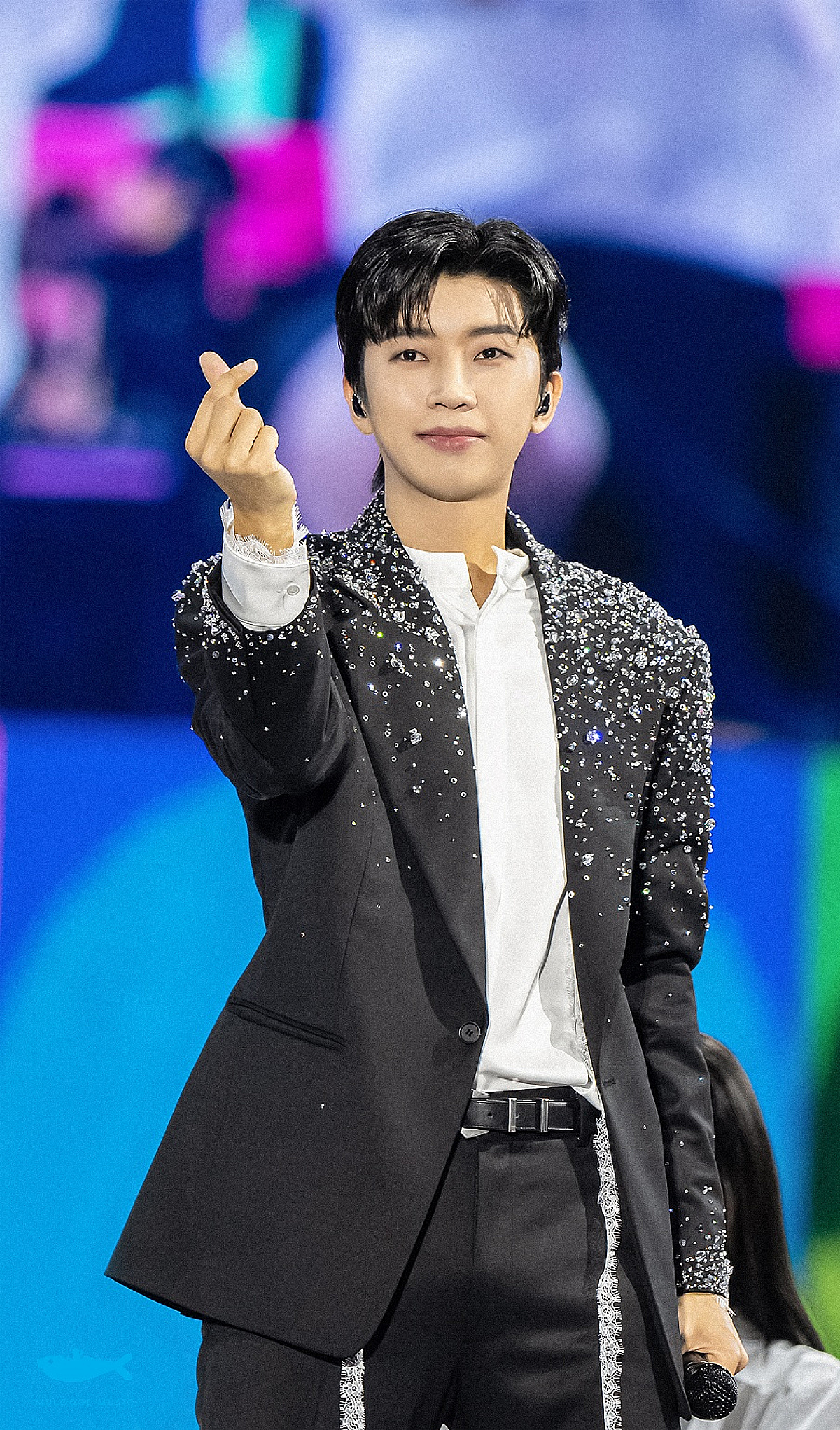임영웅 데뷔 10주년 기념 '영웅시대 부산봉사방', 사랑의열매에 880만원 기부..따뜻한 나눔 실천