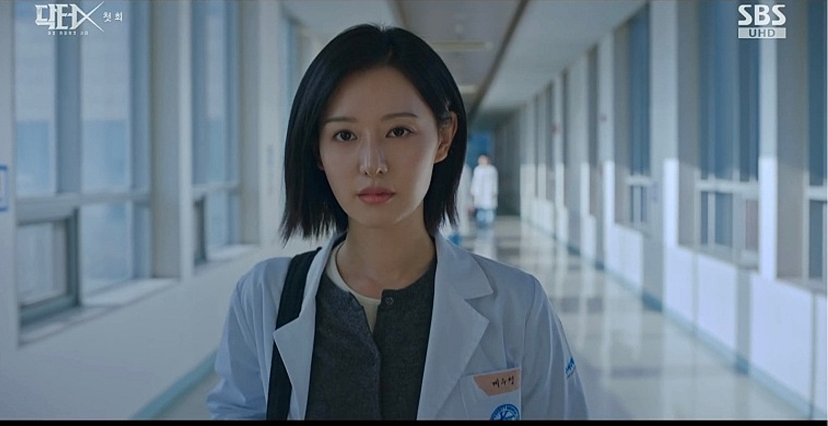 '닥터X' 김지원, 첫방송부터 터졌다..최고 12.9%, 올해 최고