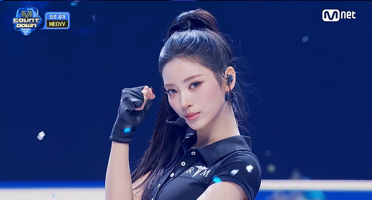 우주 제일 미녀 복서 떴다..미야오, 강렬 'Hit 'Em' 첫 선 [엠카운트다운]