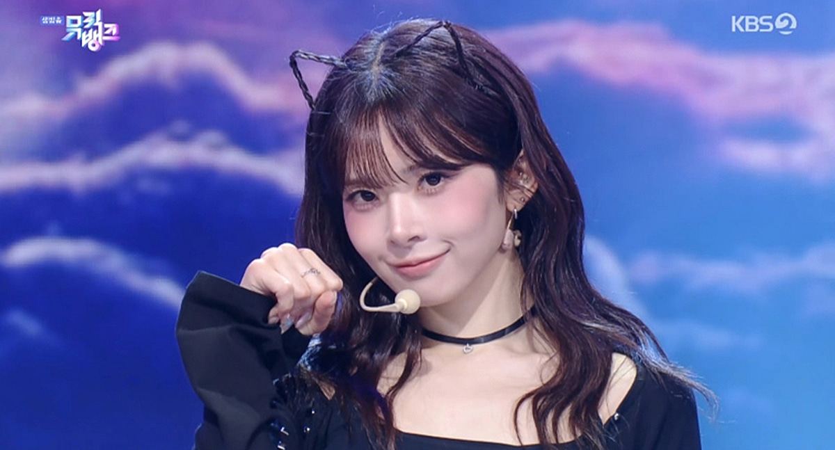 24인 완전체 트리플에스, '뮤뱅' 1위