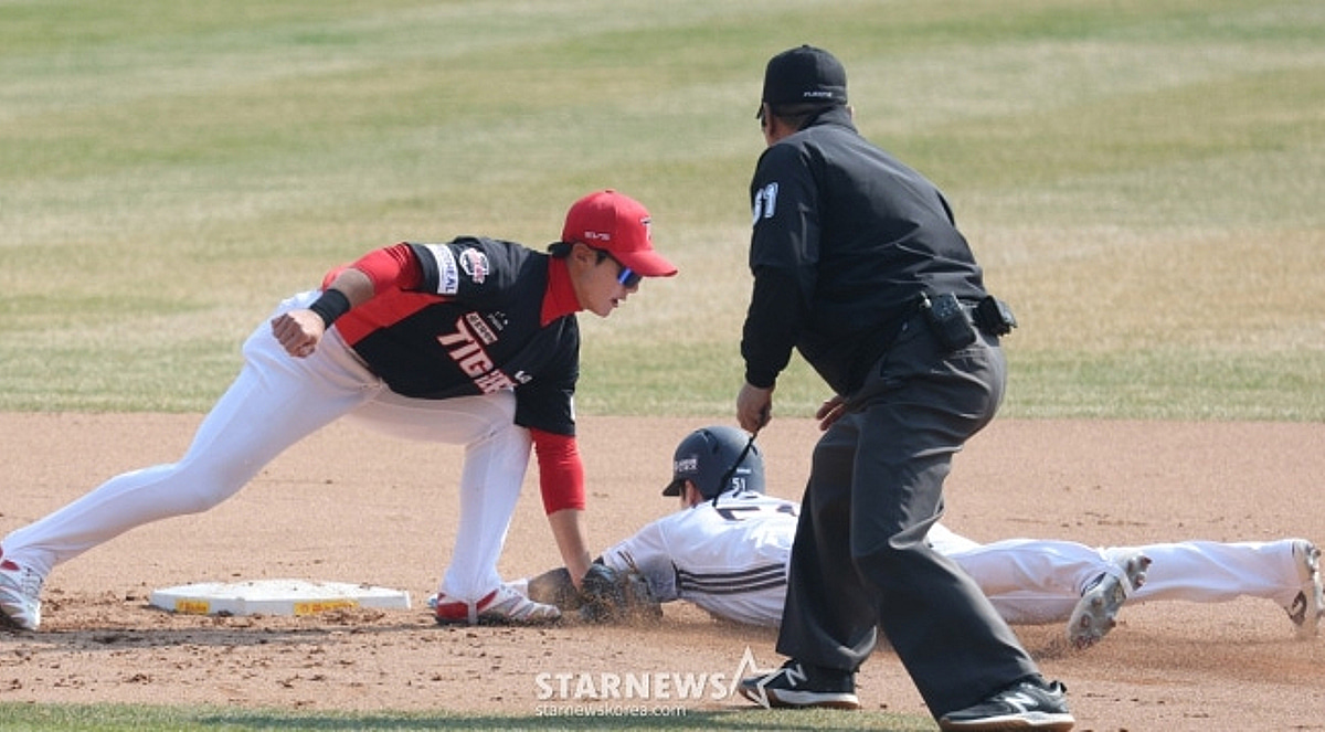 '잠실벌 2만 3285명 운집' KIA-두산 투수들 ALL 무실점 실화냐, 상대 타선 꽁꽁 묶으며 '0-0 무승부' [잠실 현장리뷰]