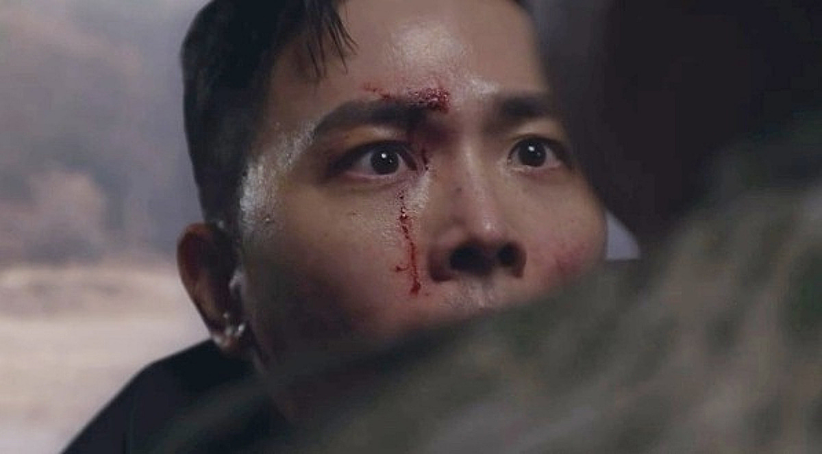 "칼부림 육탄전"..'소진 남편' 이동하, '김부장' 찢었다