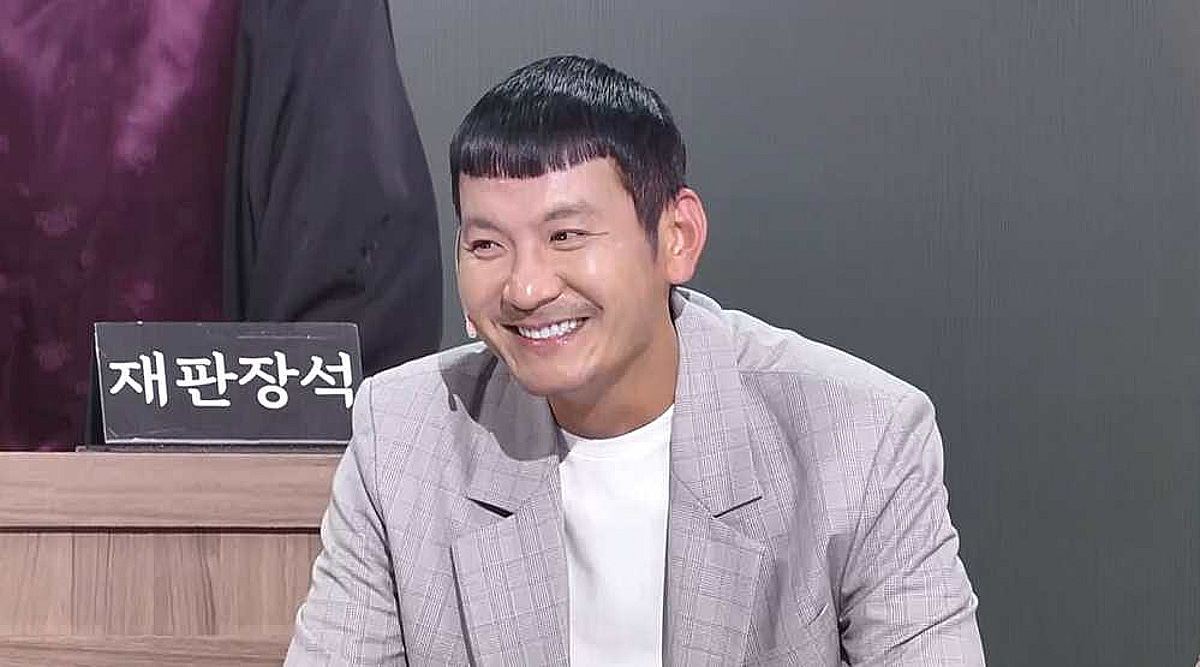 개그맨 정성호, 연예인 100명 사칭죄로 '공개재판' 피고 출석