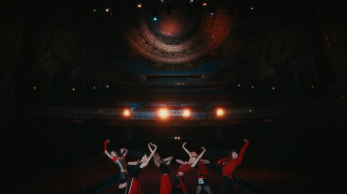 앳하트,'Butterfly Doors' 고난도 퍼포먼스 공개