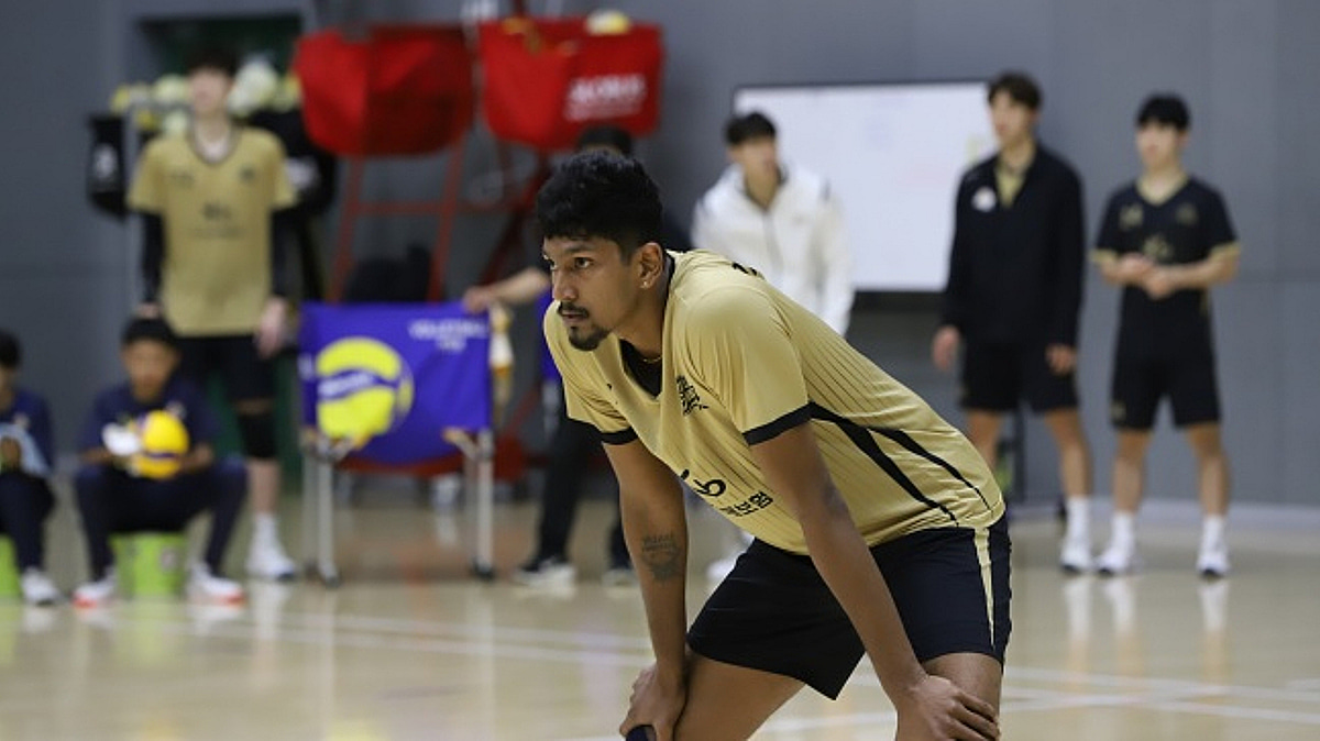 '내가 배구 왜 했지?' 8세 때 품은 의문→V리그 최초 역사로 완전히 해소했다! 195㎝ 스리랑카 최초 선수 "내 인생에서 가장 잘한 결정"