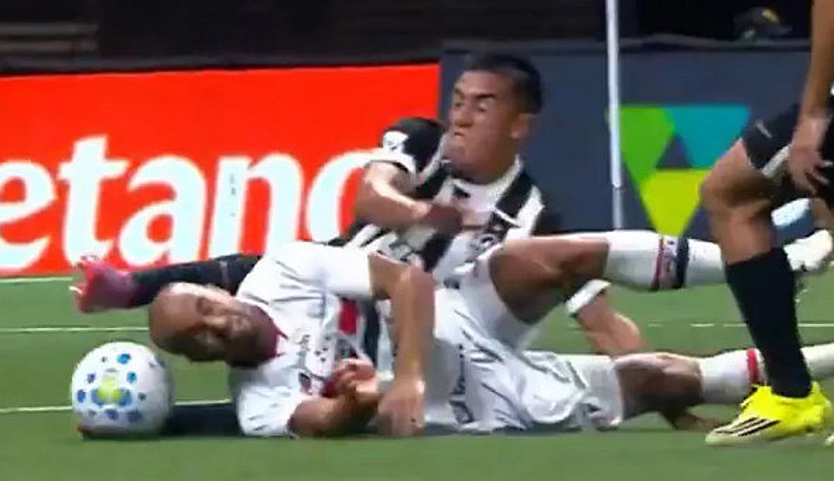 "손흥민 오열할 수도" 토트넘 영웅 모우라, 경기 중 안면 강타→갈비뼈 2개 골절 "병원 긴급 이송"