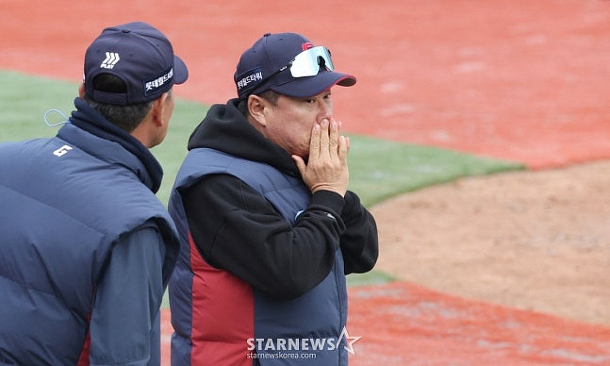 '평일 정규 경기도 아닌데 2368명이나' 사령탑도 감사인사 "남은 시범경기도 잘해서 올시즌 좋은 경기 보여드리겠다" [부산 현장]