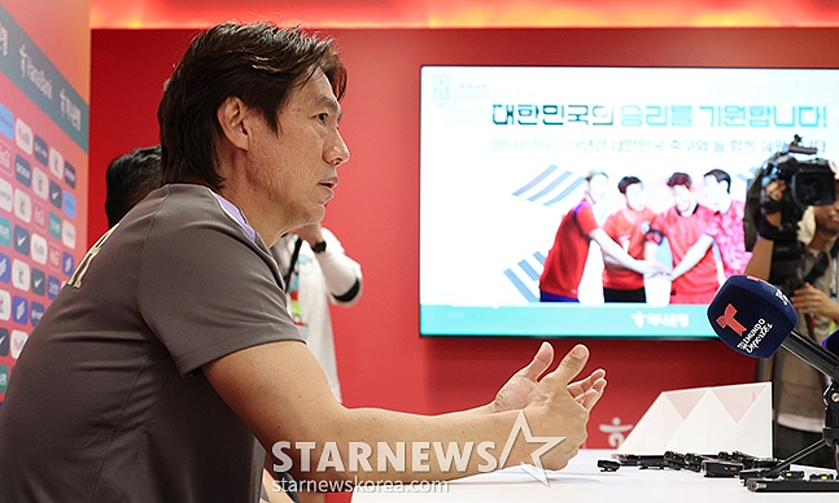 [포토] 홍명보, 과달라하라 입성 첫 출사표는?