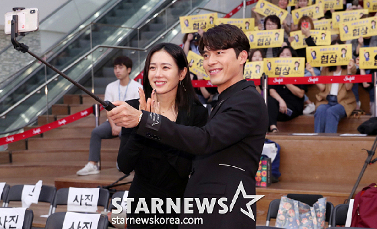 현빈♥손예진 '엄빠 반반' 아들 함께..행복한 추석 [스타이슈]