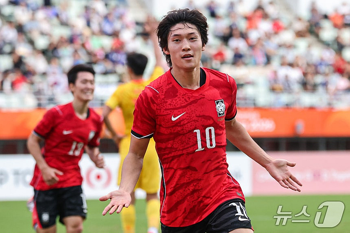 中 텐백 '뚝배기'로 깼다! '유럽파 듀오' 이영준·배준호 쾅쾅! 이민성호, 2-1 사이다 역전승 "金까지 딱 1승" [아이치 나고야 AG]